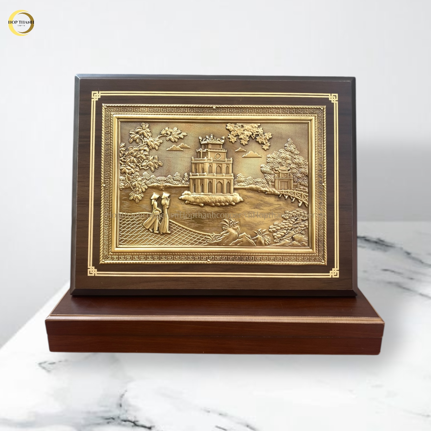 TRANH HỒ HOÀN KIẾM BẰNG ĐỒNG - TRANH QUÀ TẶNG ĐỂ BÀN (KÍCH THƯỚC 26X34CM )