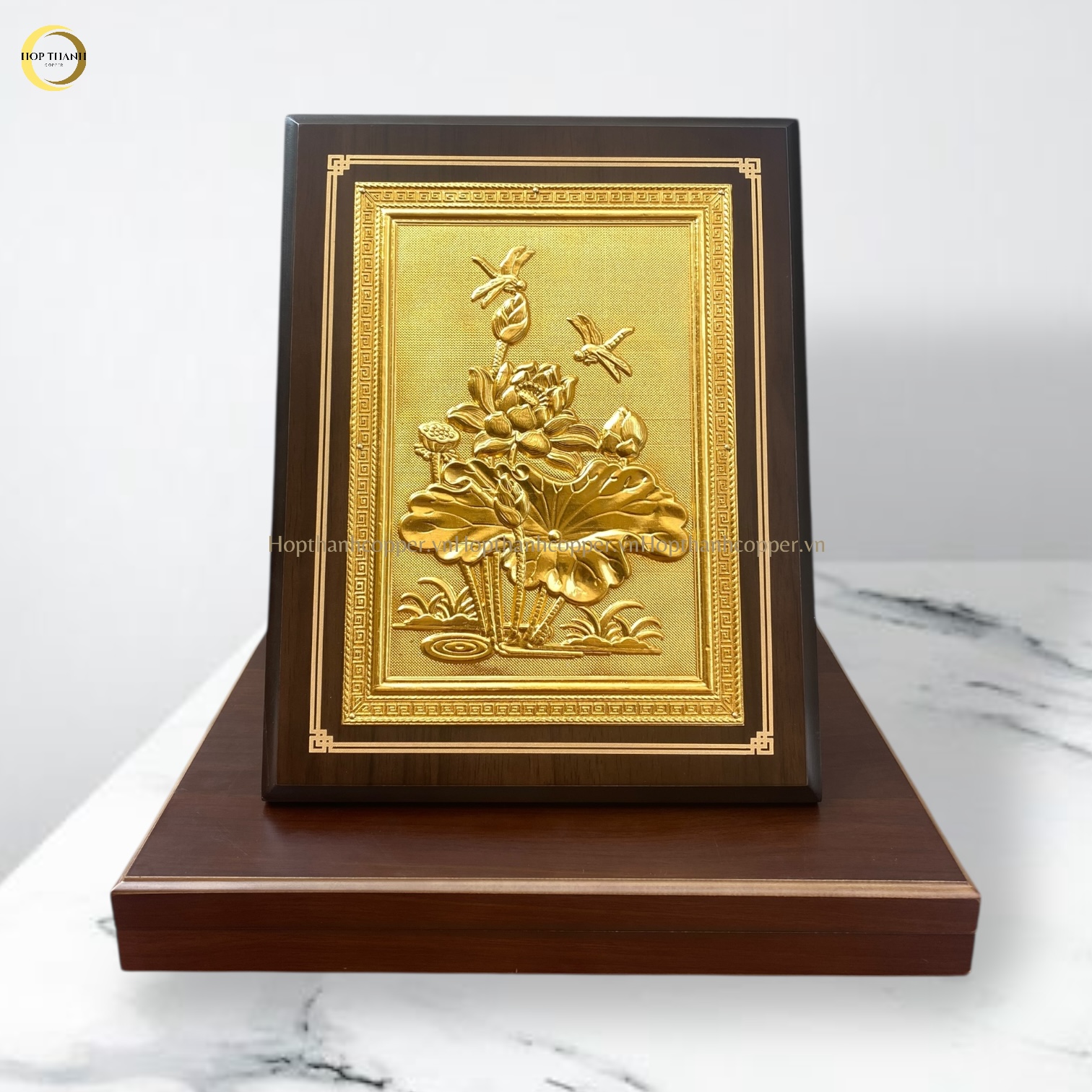 TRANH HOA SEN BẰNG ĐỒNG DÁT VÀNG - KÍCH THƯỚC 26X34CM