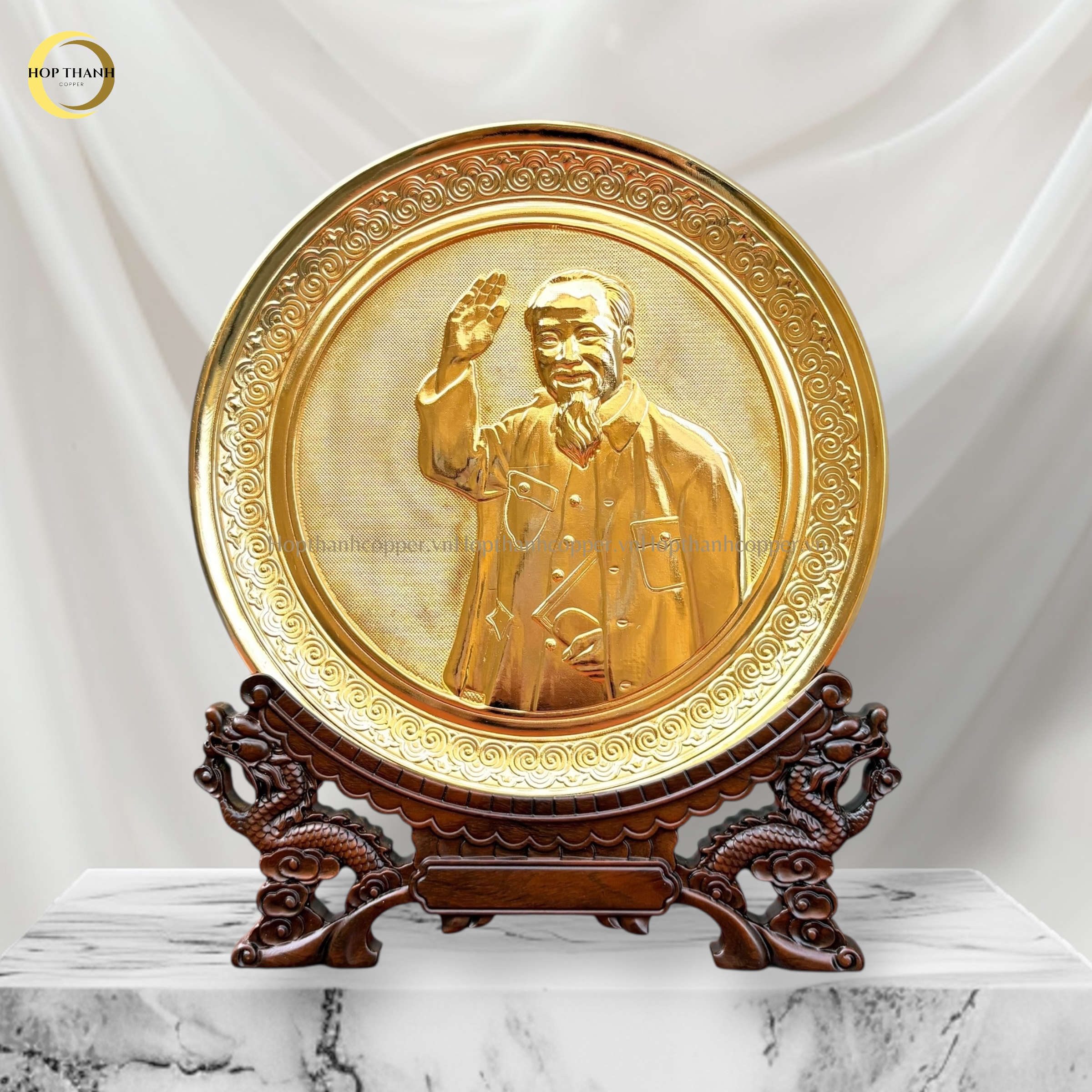 TRANH ĐĨA ĐỒNG MẠ VÀNG 24k - BÁC HỒ VẪY TAY CHÀO (ĐK 25CM)