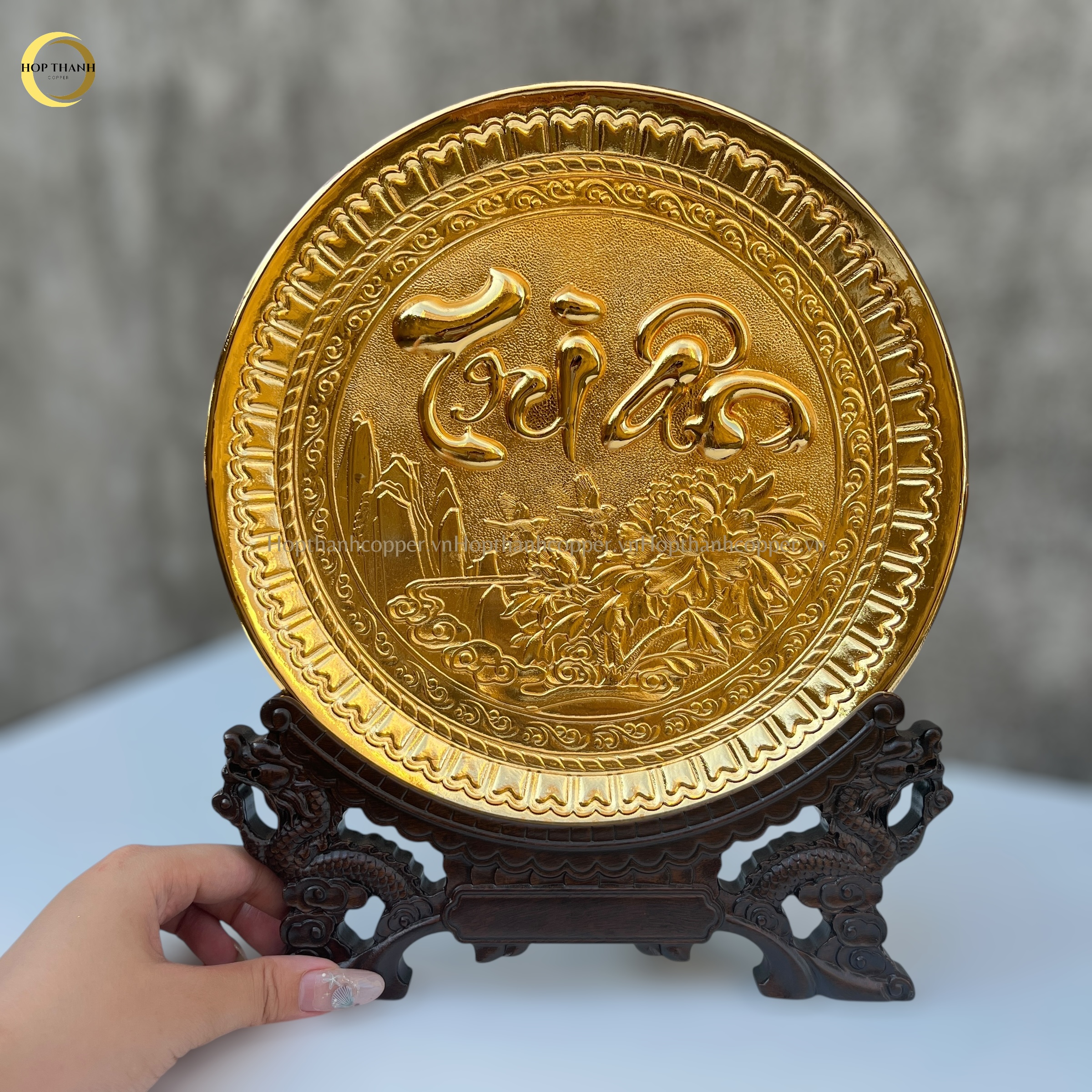 TRANH ĐĨA CHỮ TRI ÂN THƯ PHÁP BẰNG ĐỒNG MẠ VÀNG 24K - TRANH QUÀ TẶNG ĐỂ BÀN (KÍCH THƯỚC 19CM)