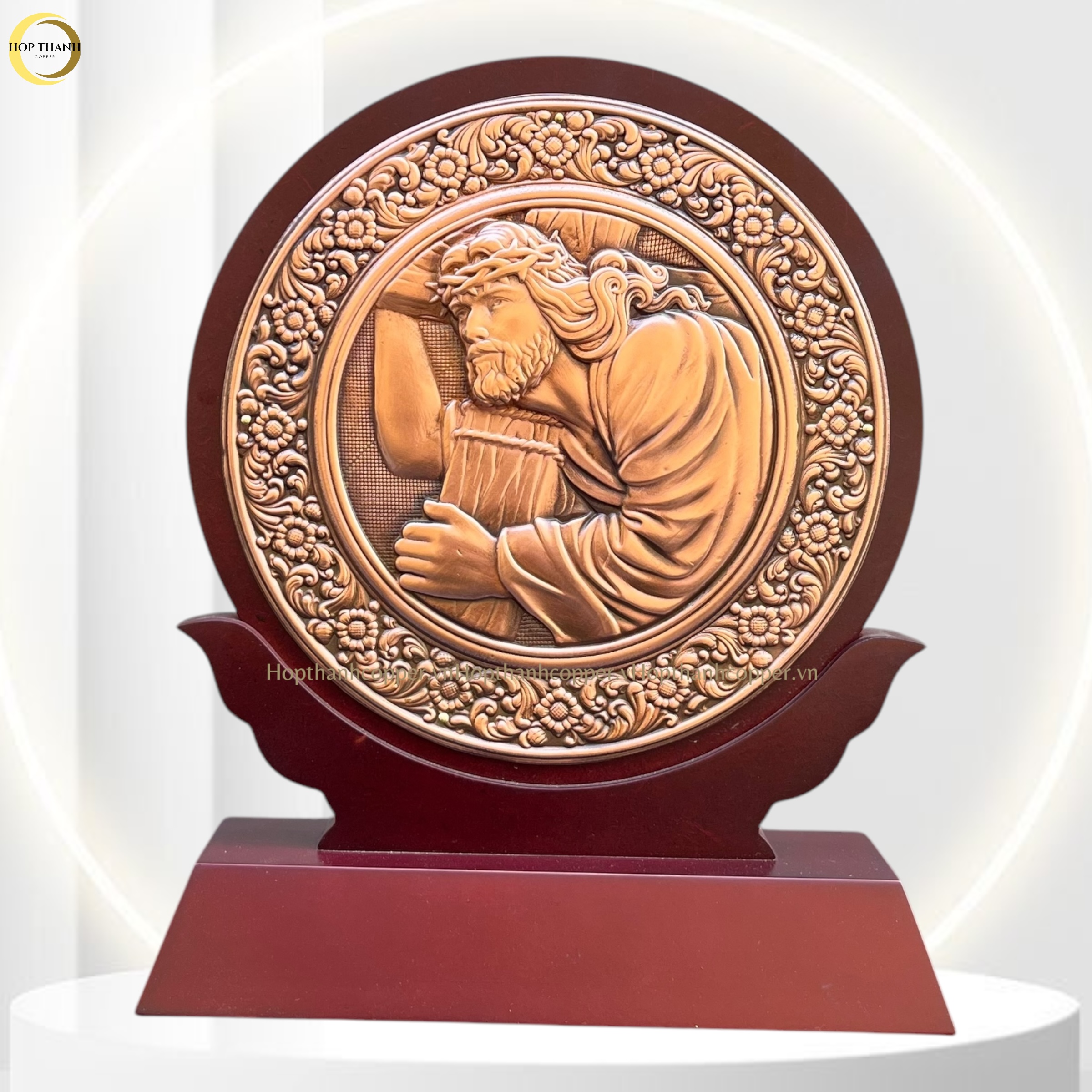 TRANH QUÀ TẶNG CÔNG GIÁO "CHÚA GIÊSU VÁC THÁNH GIÁ " BẰNG ĐỒNG ĐỎ - TRANH ĐỂ BÀN (KÍCH THƯỚC 20x25CM)