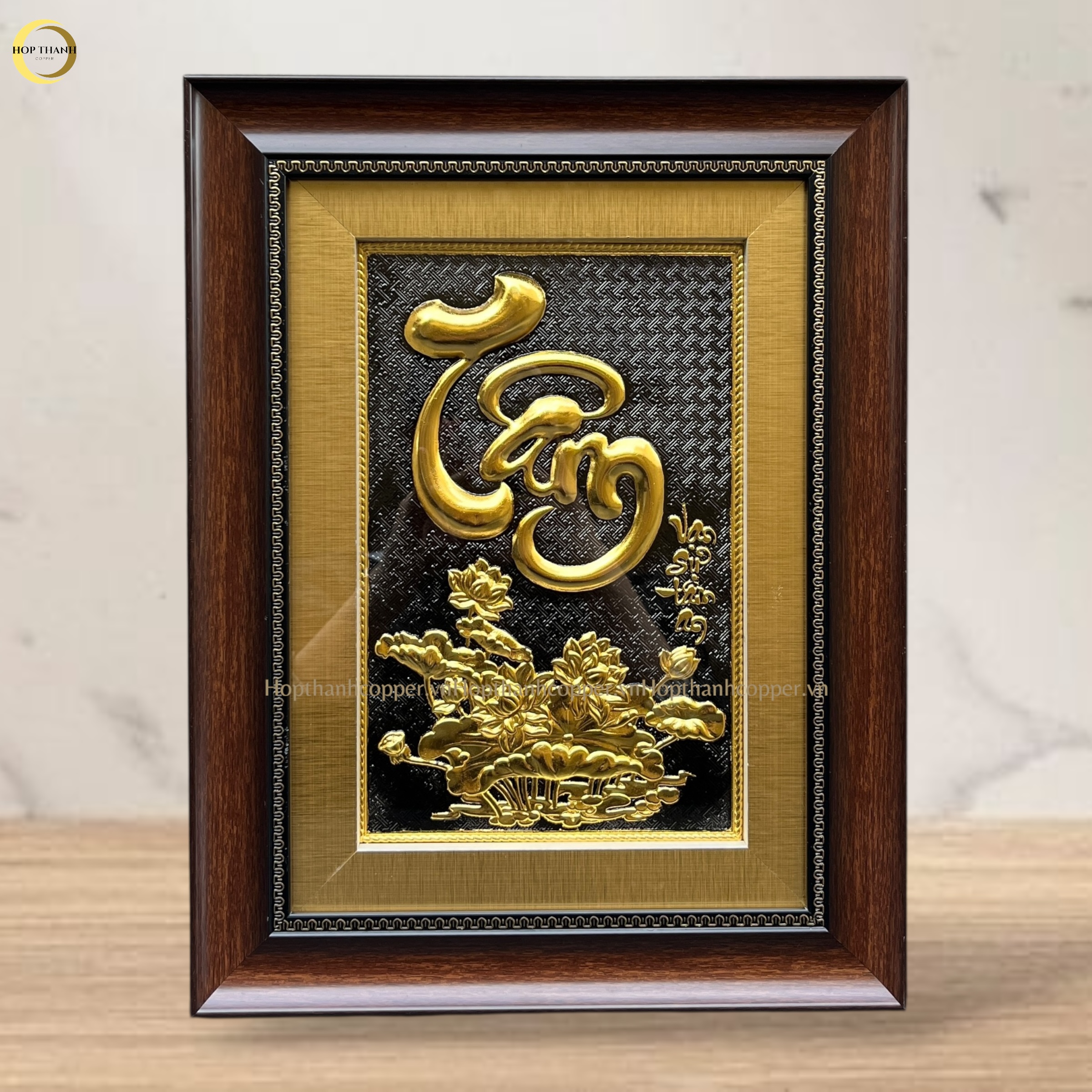 TRANH CHỮ TÂM BẰNG ĐỒNG DÁT VÀNG - KÍCH THƯỚC 32X42CM