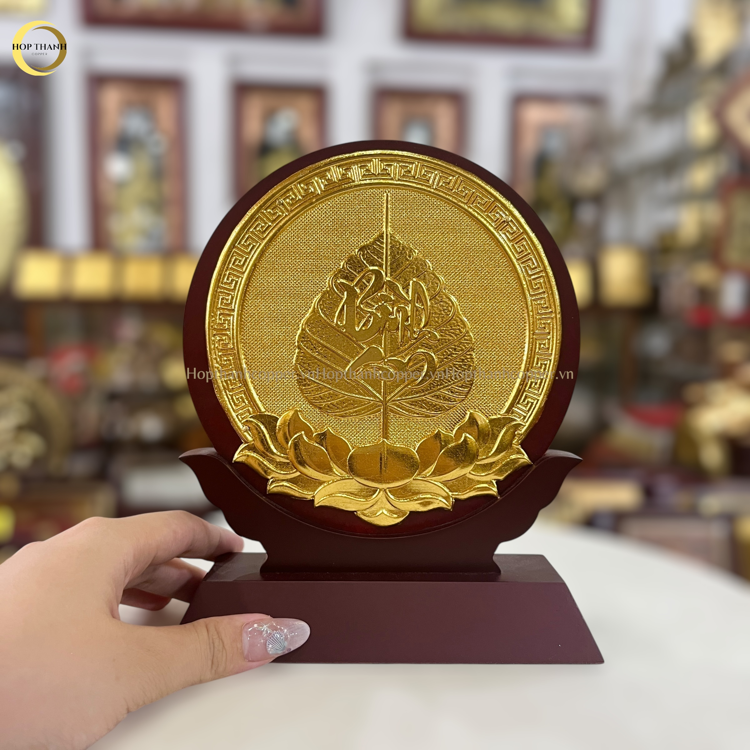 TRANH LÁ BỒ ĐỀ CHỮ BÌNH AN BẰNG ĐỒNG DÁT VÀNG - KÍCH THƯỚC 14X19CM