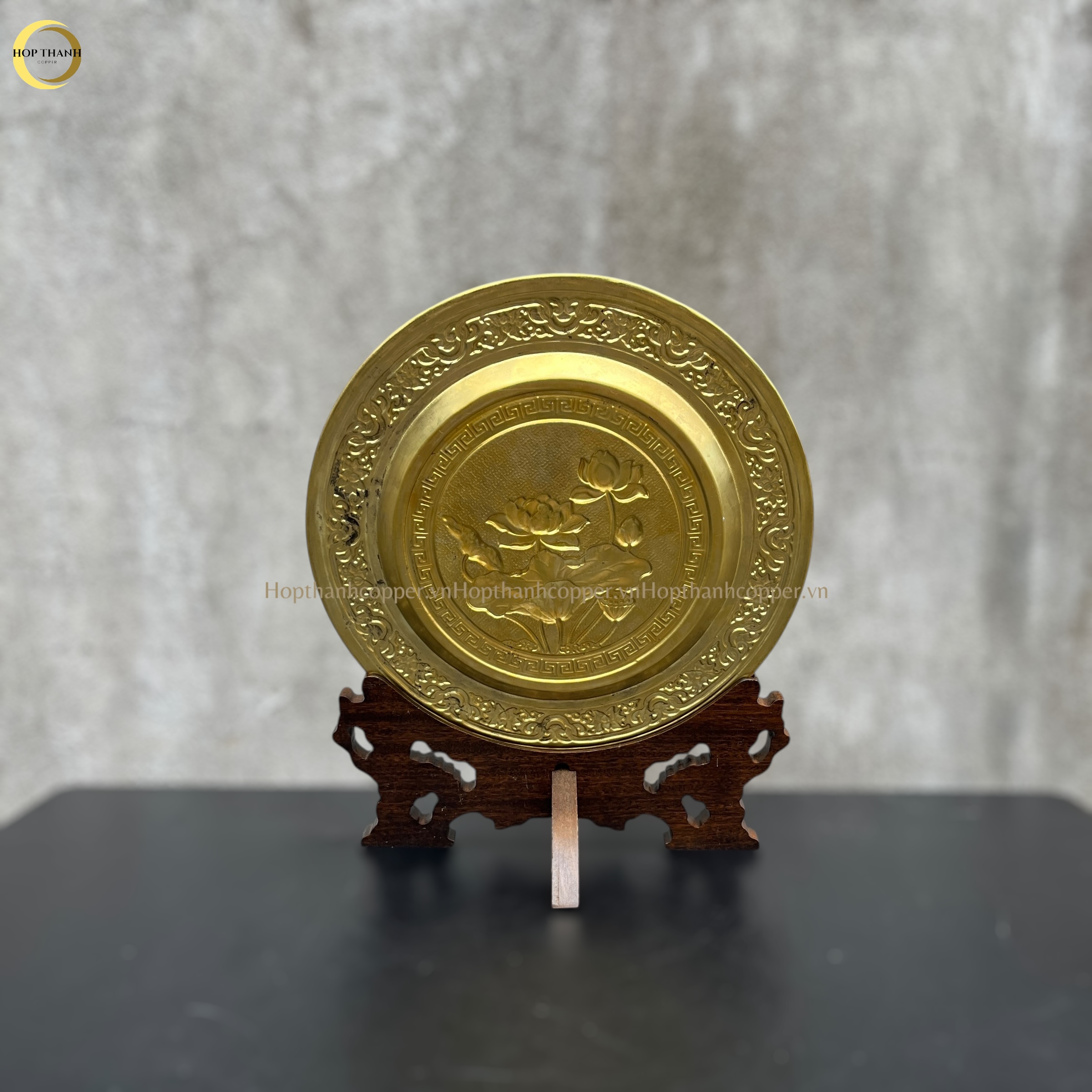 TRANH ĐĨA HOA SEN BẰNG ĐỒNG VÀNG  - TRANH QUÀ TẶNG ĐỂ BÀN (KÍCH THƯỚC 25CM)