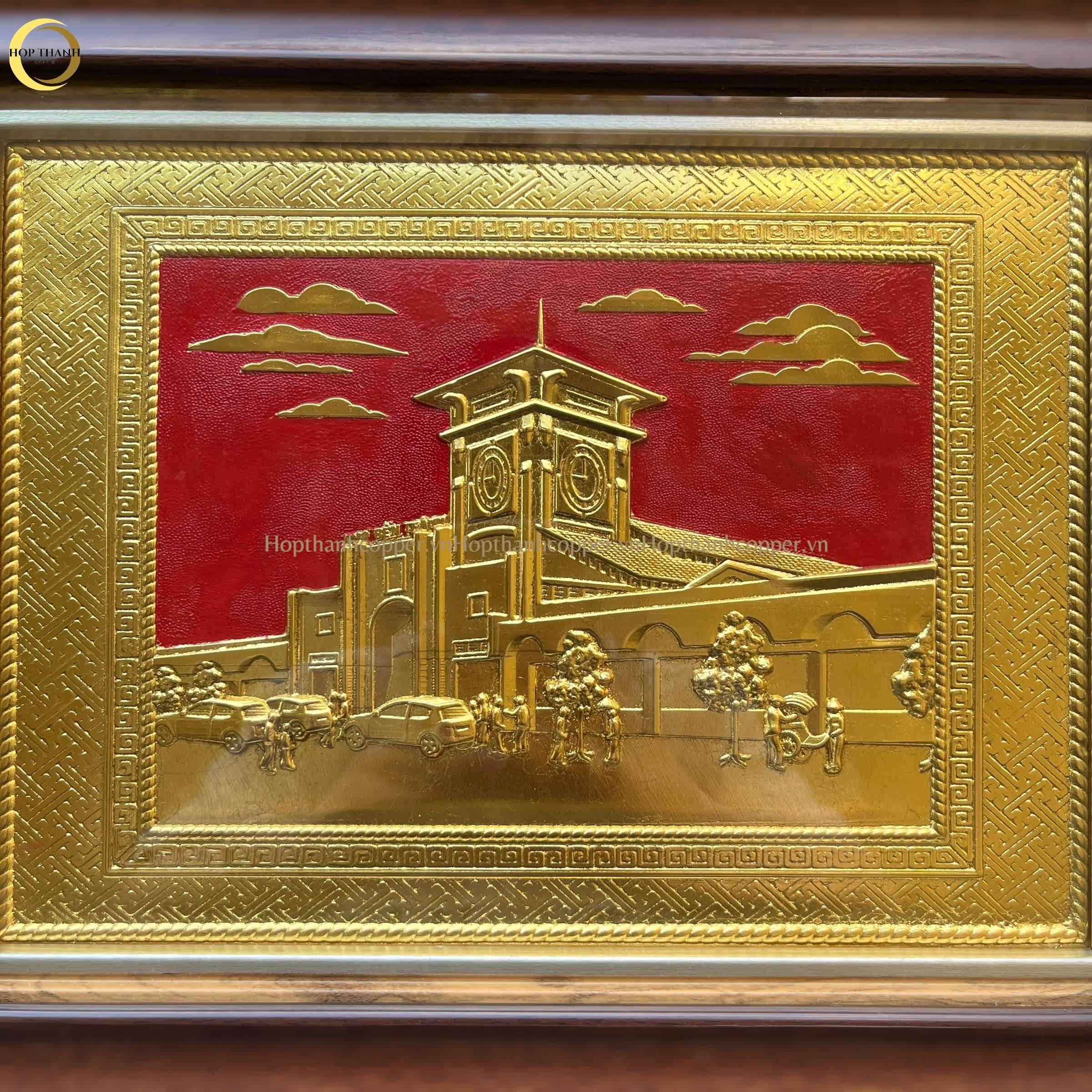 TRANH CHỢ BẾN THÀNH BẰNG ĐỒNG DÁT VÀNG- KÍCH THƯỚC 34X28CM