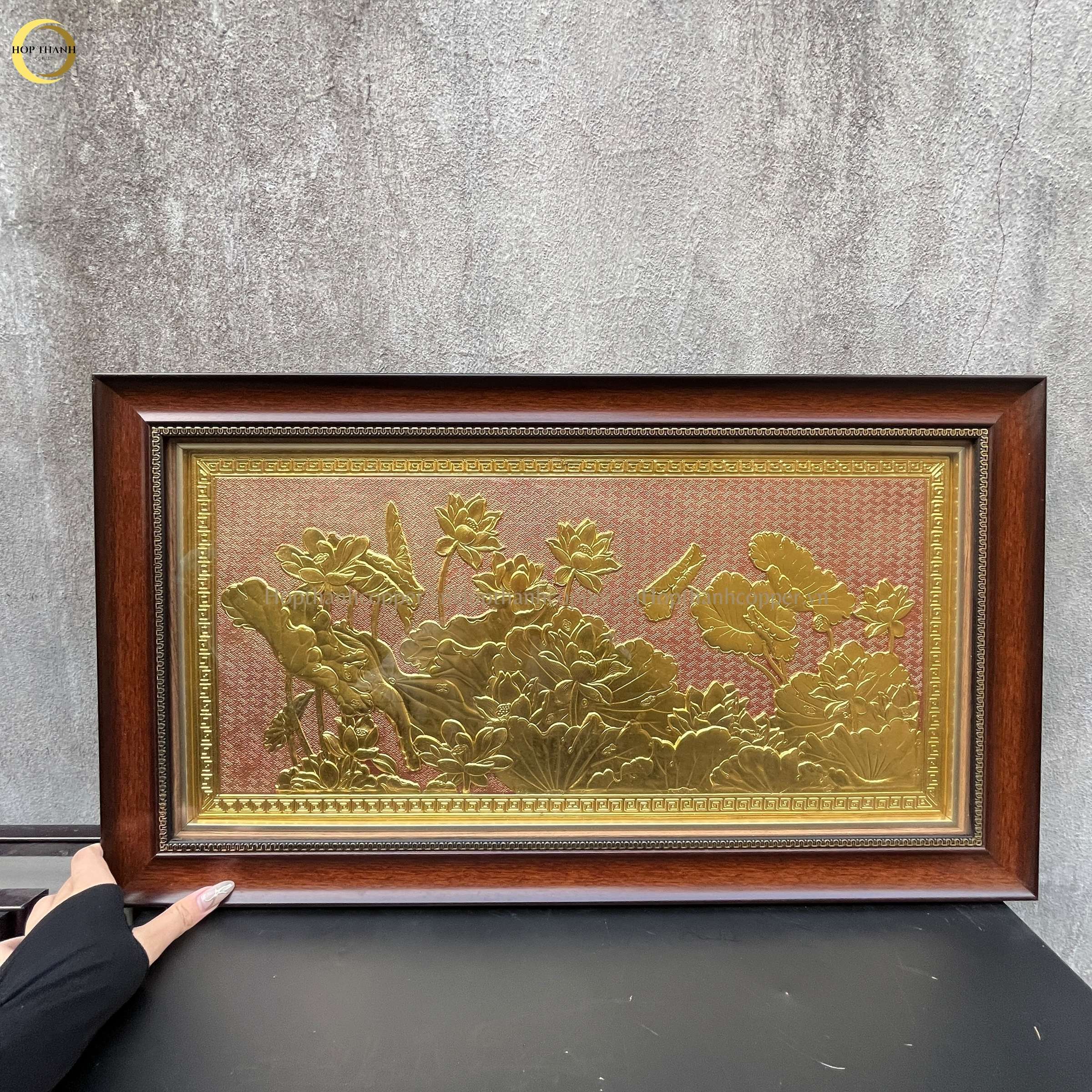 TRANH HOA SEN BẰNG ĐỒNG DÁT VÀNG - KÍCH THƯỚC 70X40CM