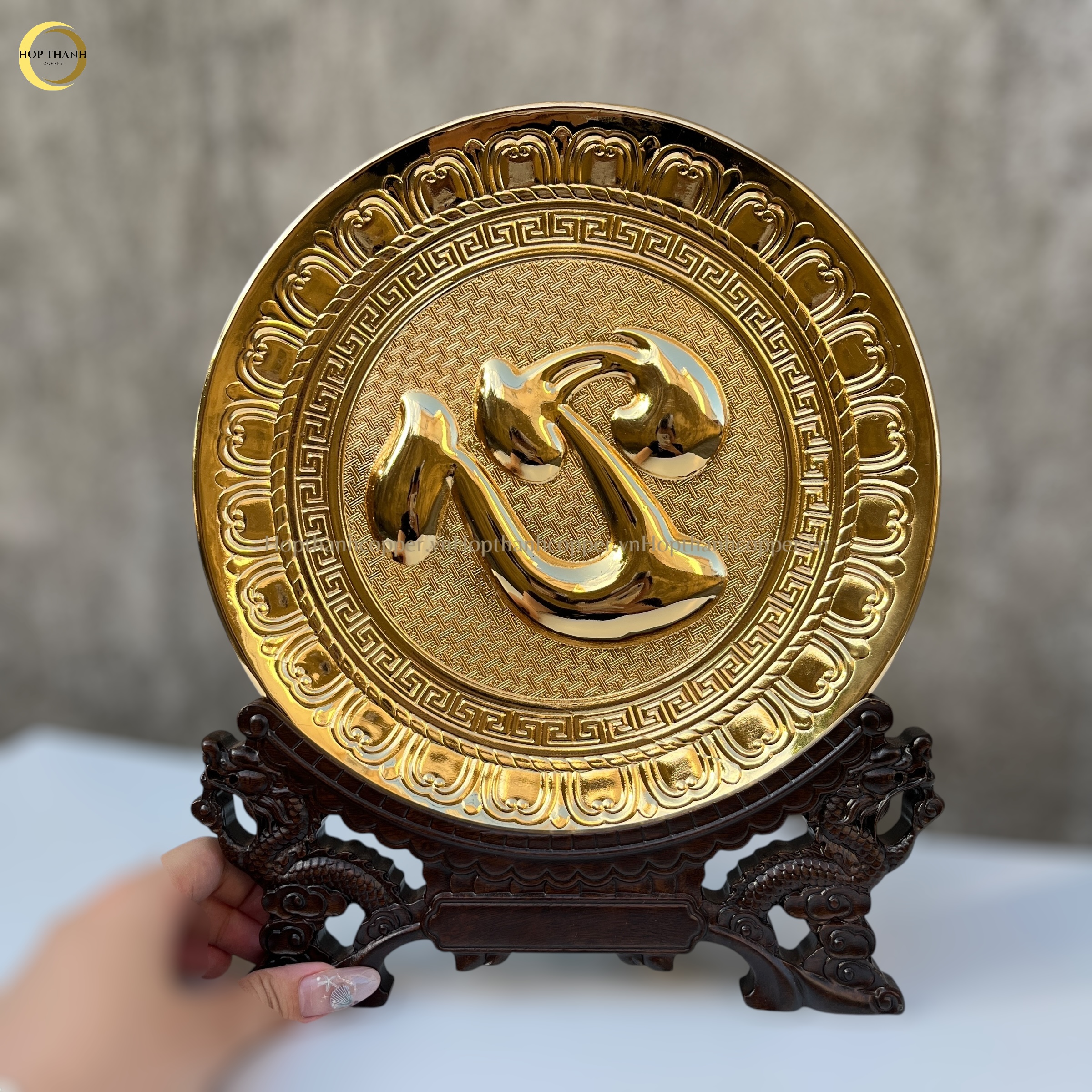 TRANH ĐĨA CHỮ TÂM TIẾNG HÁN BẰNG ĐỒNG MẠ VÀNG 24K - TRANH QUÀ TẶNG ĐỂ BÀN (KÍCH THƯỚC 25CM)