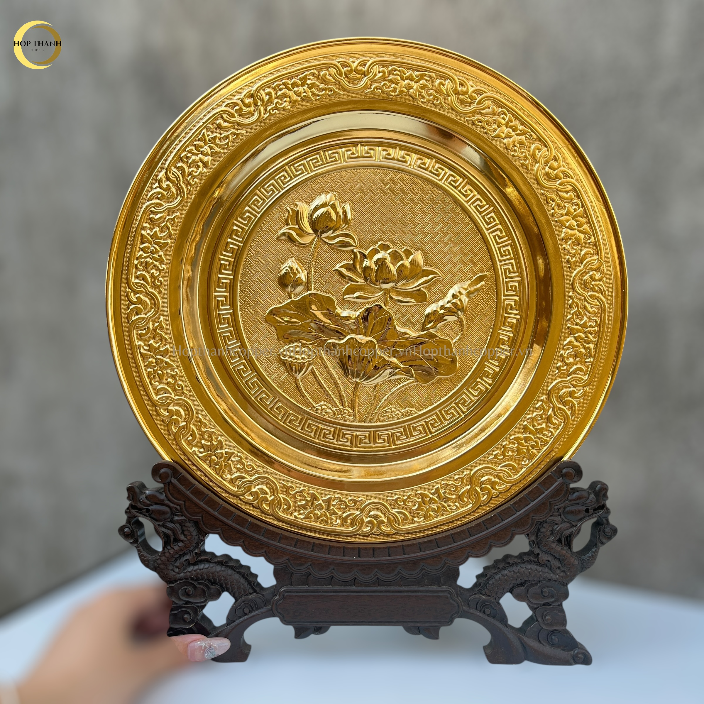 TRANH ĐĨA HOA SEN BẰNG ĐỒNG MẠ VÀNG 24K - TRANH QUÀ TẶNG ĐỂ BÀN (KÍCH THƯỚC 35CM)