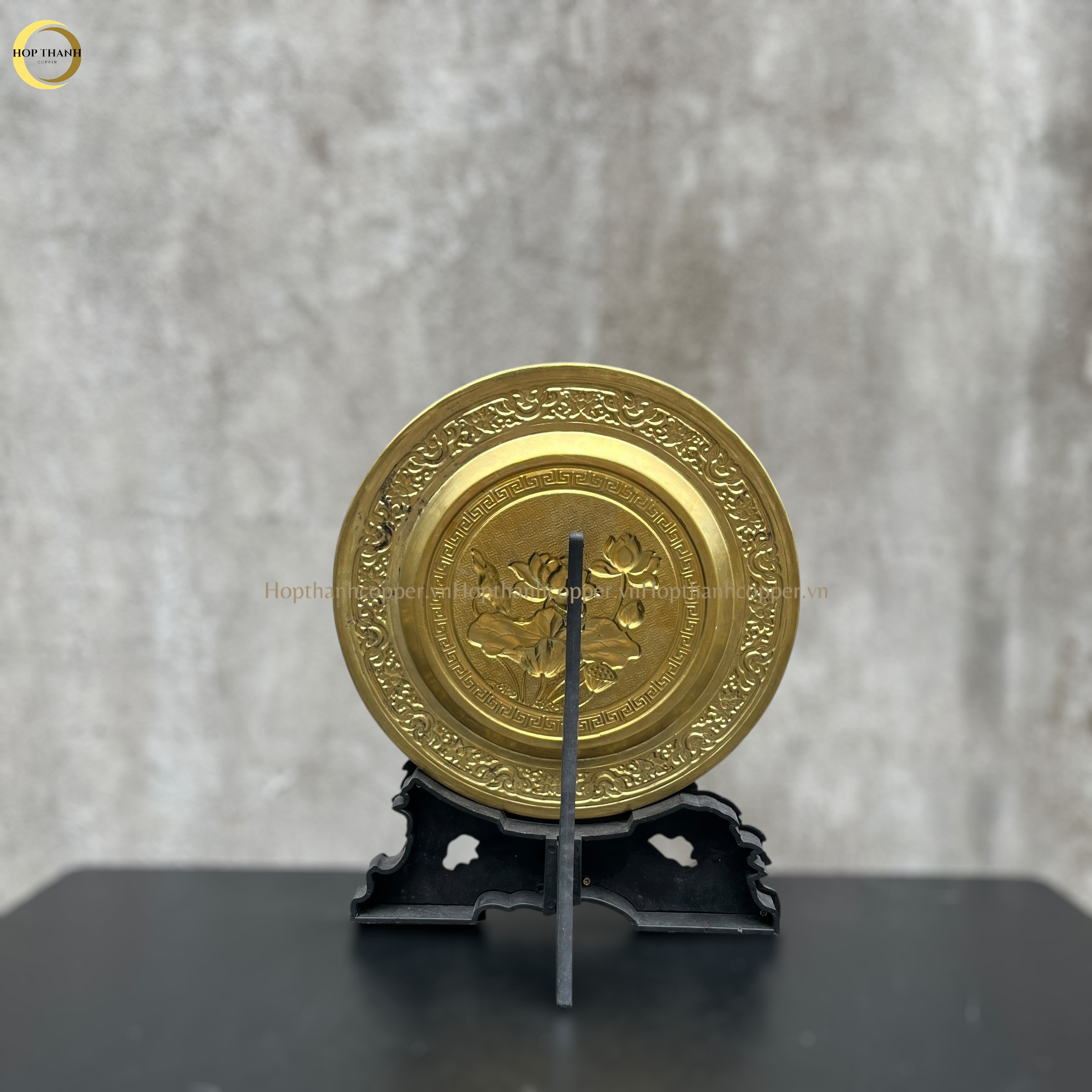 TRANH ĐĨA HOA SEN BẰNG ĐỒNG VÀNG  - TRANH QUÀ TẶNG ĐỂ BÀN (KÍCH THƯỚC 25CM)