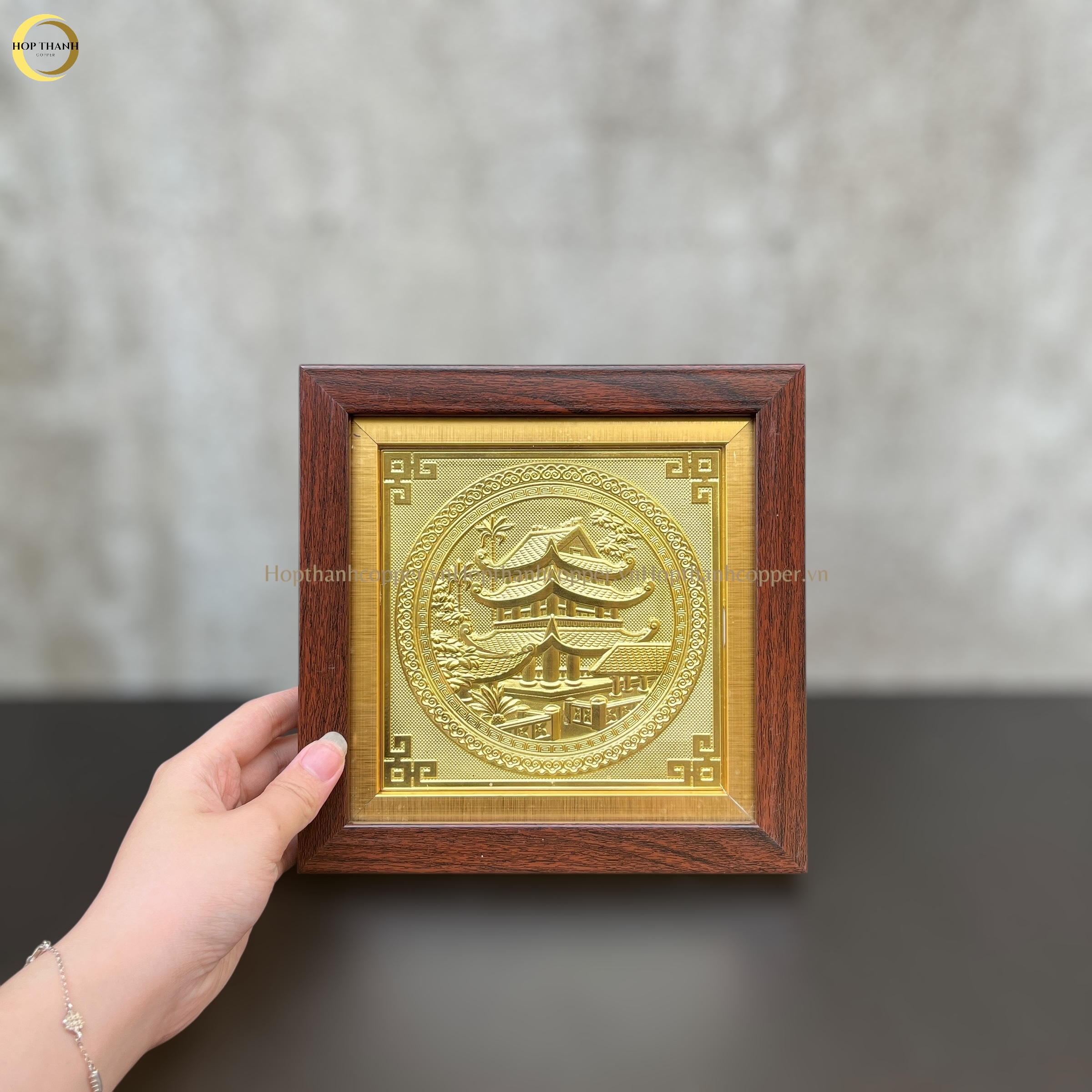 TRANH CHÙA KEO THÁI BÌNH BẰNG ĐỒNG VÀNG  - TRANH QUÀ TẶNG ĐỂ BÀN (KÍCH THƯỚC 20X20CM)
