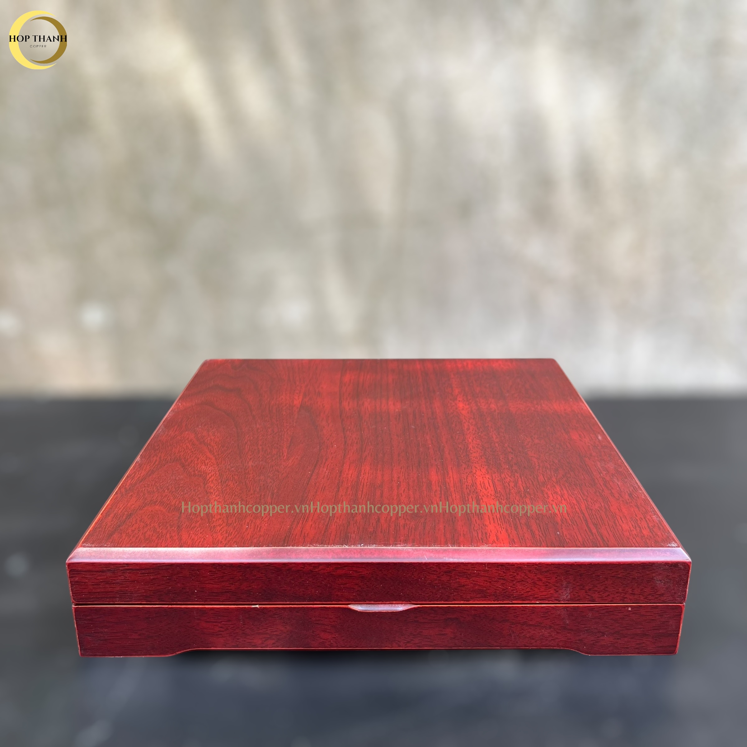 TRANH HỘP QUÀ TẶNG CÔNG GIÁO "THÁNH GIA THẤT " BẰNG ĐỒNG VÀNG - TRANH ĐỂ BÀN (KÍCH THƯỚC 23X23CM)
