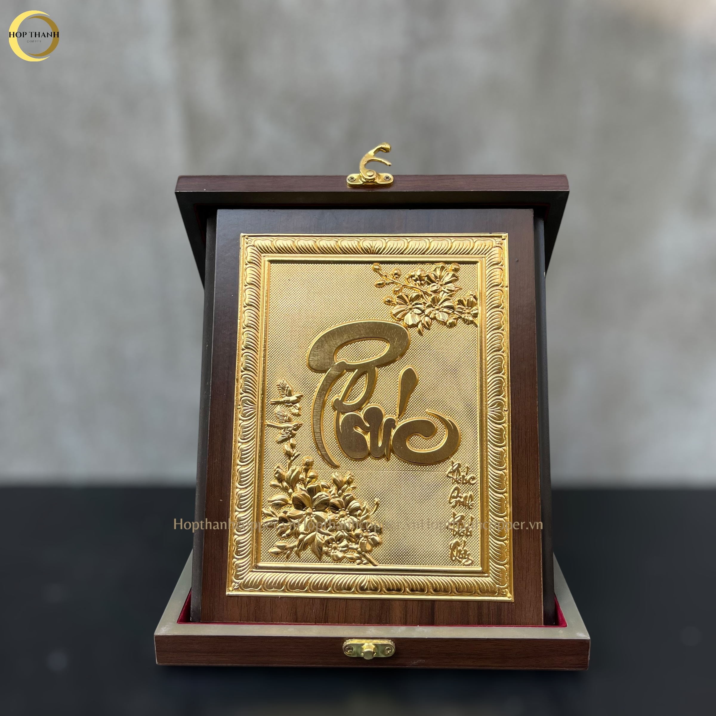 TRANH CHỮ PHÚC THƯ PHÁP BẰNG ĐỒNG MẠ VÀNG 24K QUÀ TẶNG ĐỂ BÀN (KÍCH THƯỚC 20X25CM)