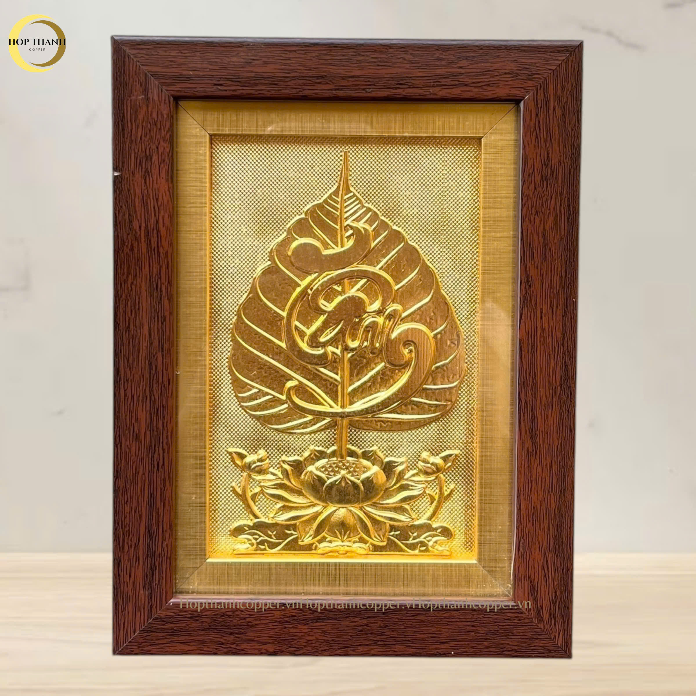 TRANH LÁ BỒ ĐỀ CHỮ TÂM BẰNG ĐỒNG MẠ VÀNG 24K - QUÀ TẶNG ĐỂ BÀN (KÍCH THƯỚC 15X20CM)