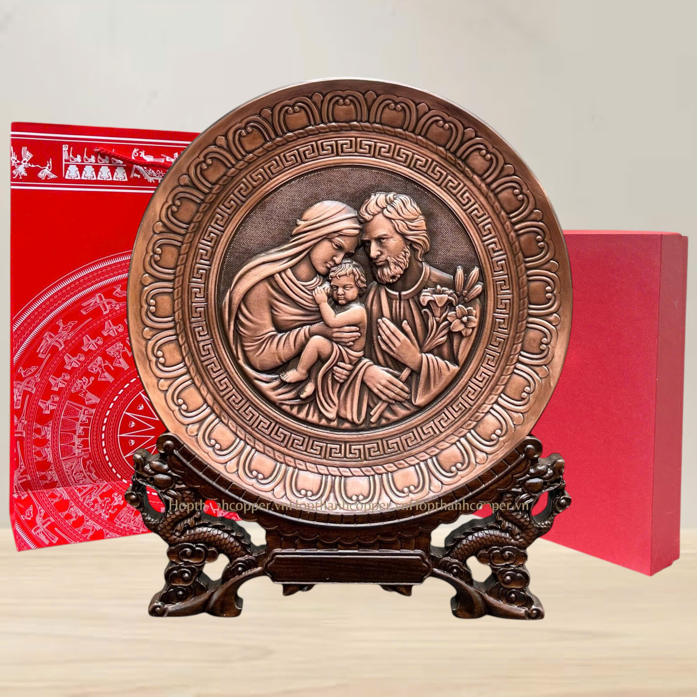 TRANH ĐĨA QUÀ TẶNG CÔNG GIÁO "THÁNH GIA THẤT " BẰNG ĐỒNG VÀNG - TRANH ĐỂ BÀN (KÍCH THƯỚC 25CM)