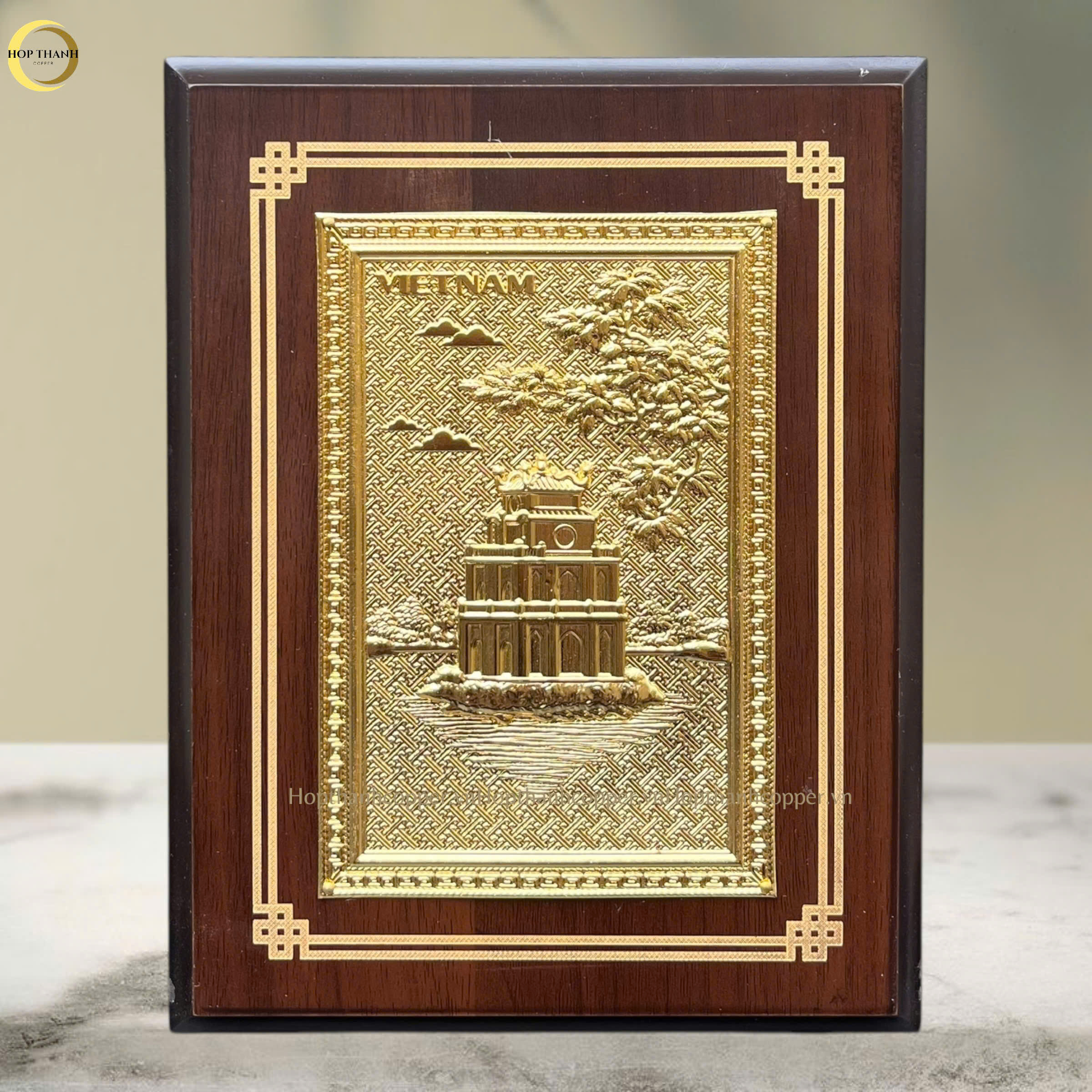 TRANH HỒ HOÀN KIẾM BẰNG ĐỒNG MẠ VÀNG 24K- TRANH QUÀ TẶNG ĐỂ BÀN (KÍCH THƯỚC 17X22CM )