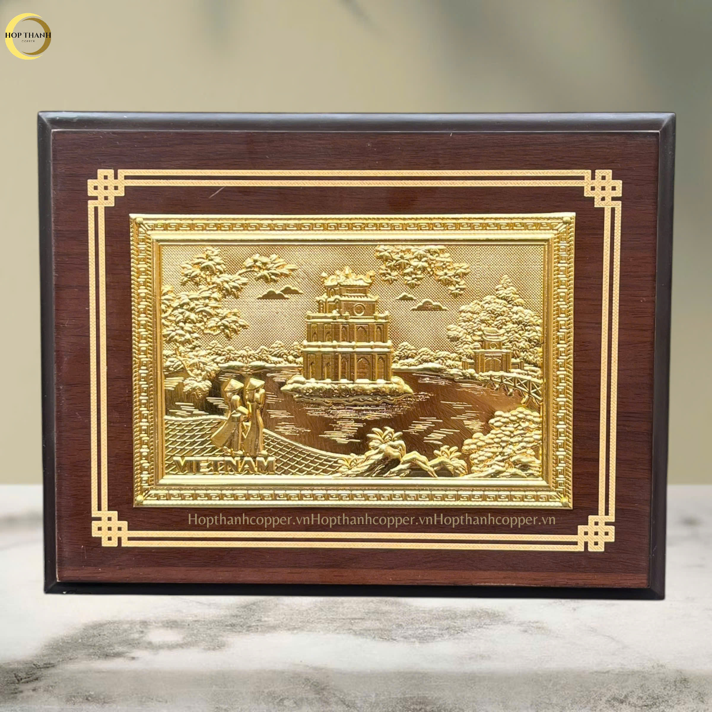 TRANH HỒ HOÀN KIẾM BẰNG ĐỒNG MẠ VÀNG 24K- TRANH QUÀ TẶNG ĐỂ BÀN (KÍCH THƯỚC 22X17CM )