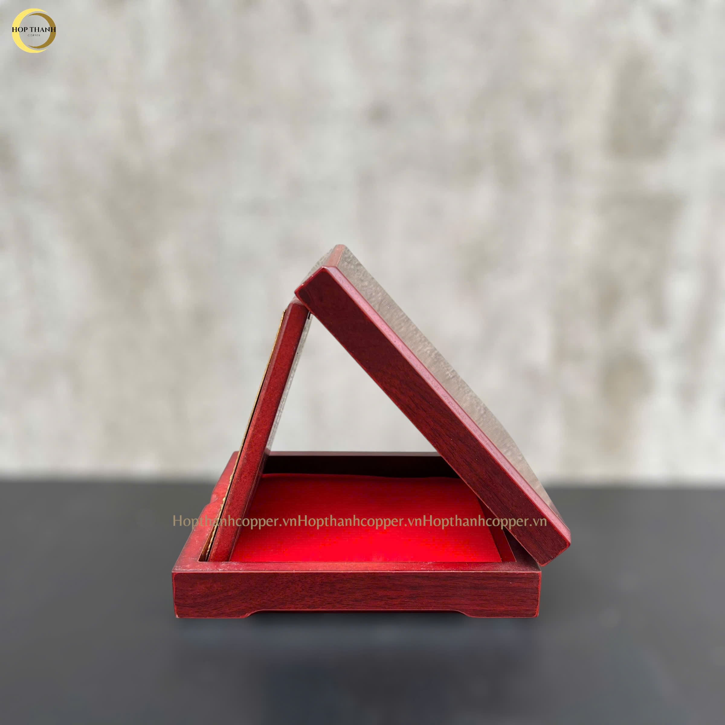 TRANH MẶT TRỐNG ĐỒNG BẰNG ĐỒNG ĐỎ GIẢ CỔ - QUÀ TẶNG ĐỂ BÀN (KÍCH THƯỚC 16X16CM)