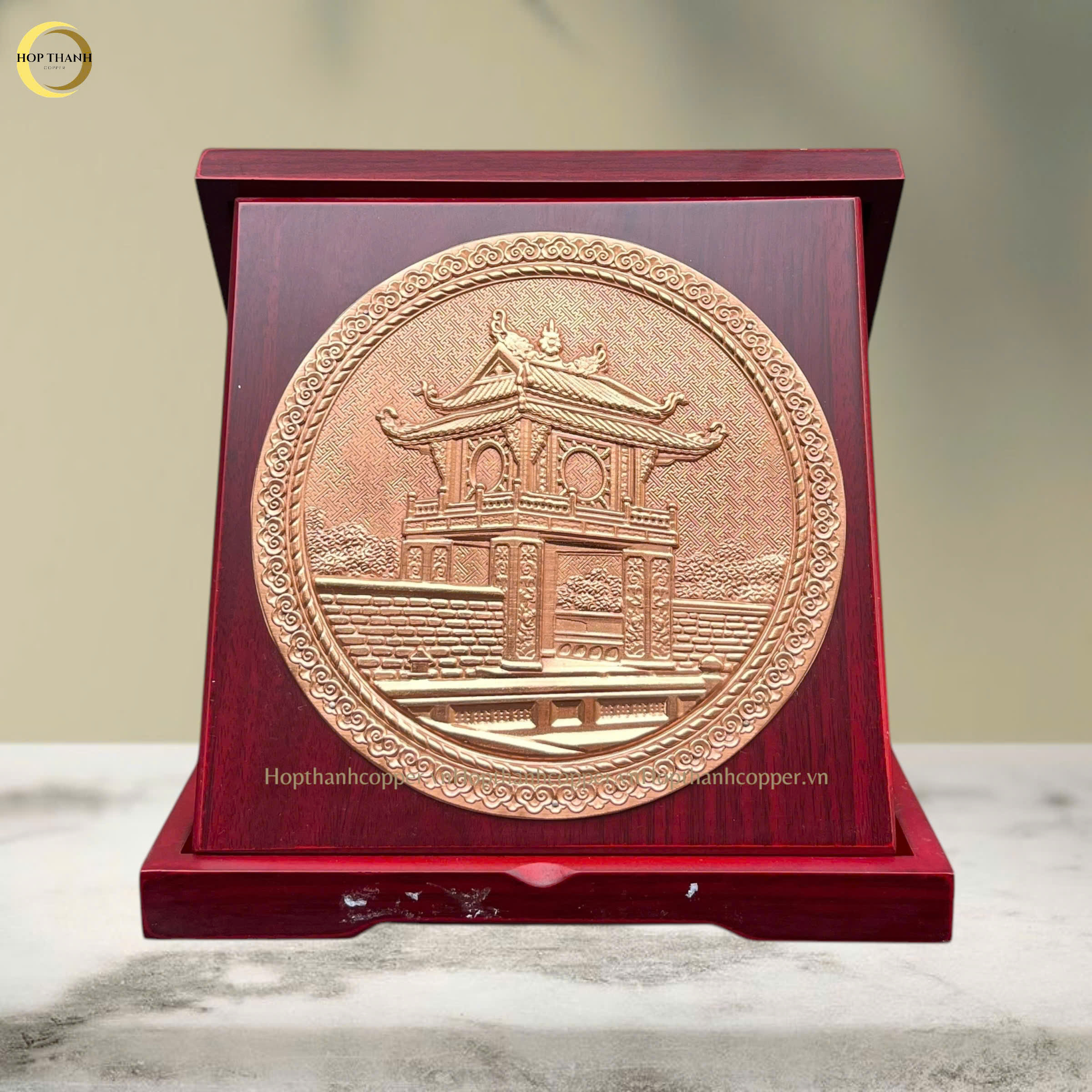 TRANH KHUÊ VĂN CÁC BẰNG ĐỒNG ĐỎ - TRANH QUÀ TẶNG ĐỂ BÀN (KÍCH THƯỚC 24X24CM )