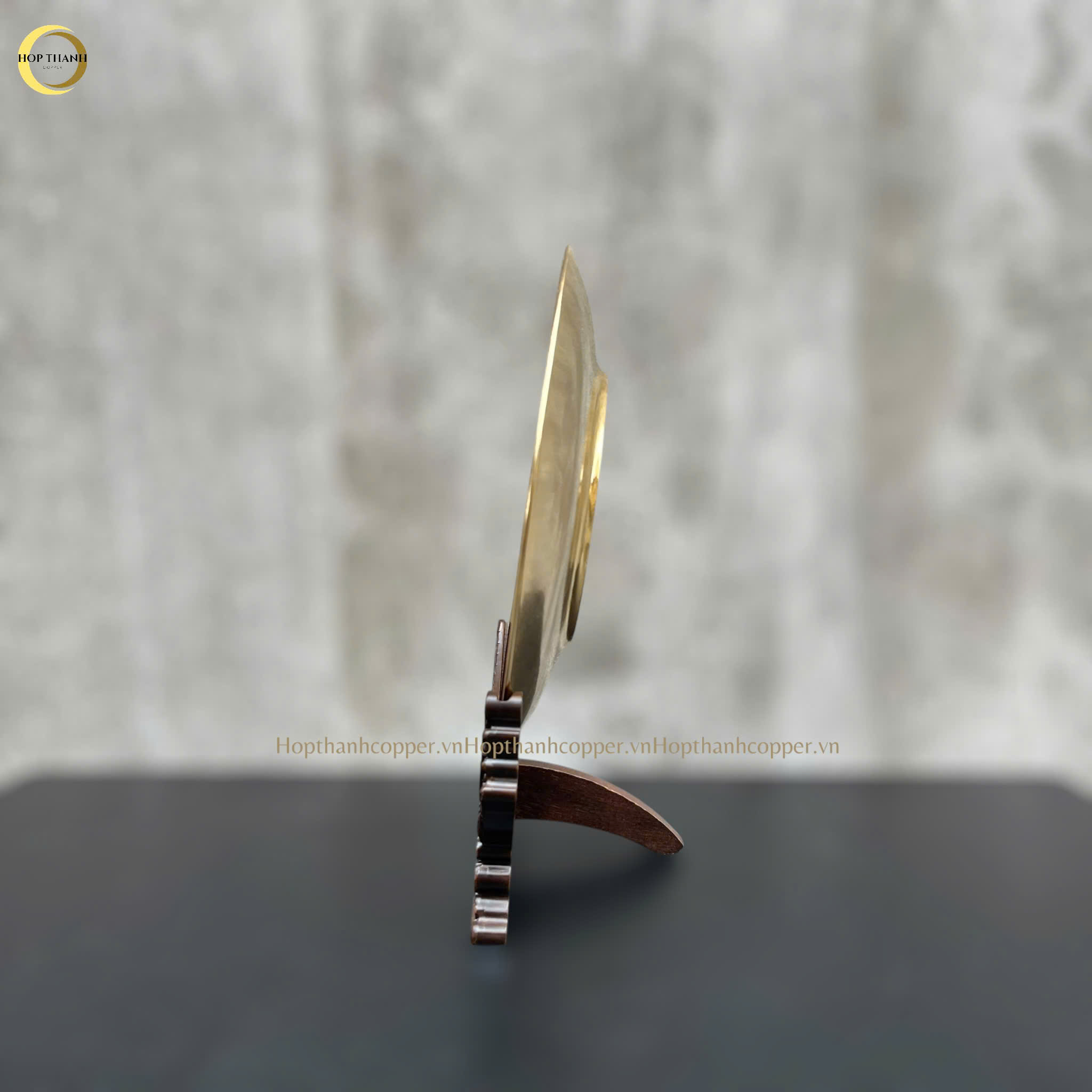 TRANH MẶT TRỐNG ĐỒNG BẰNG ĐỒNG VÀNG - QUÀ TẶNG ĐỂ BÀN (KÍCH THƯỚC 30CM)