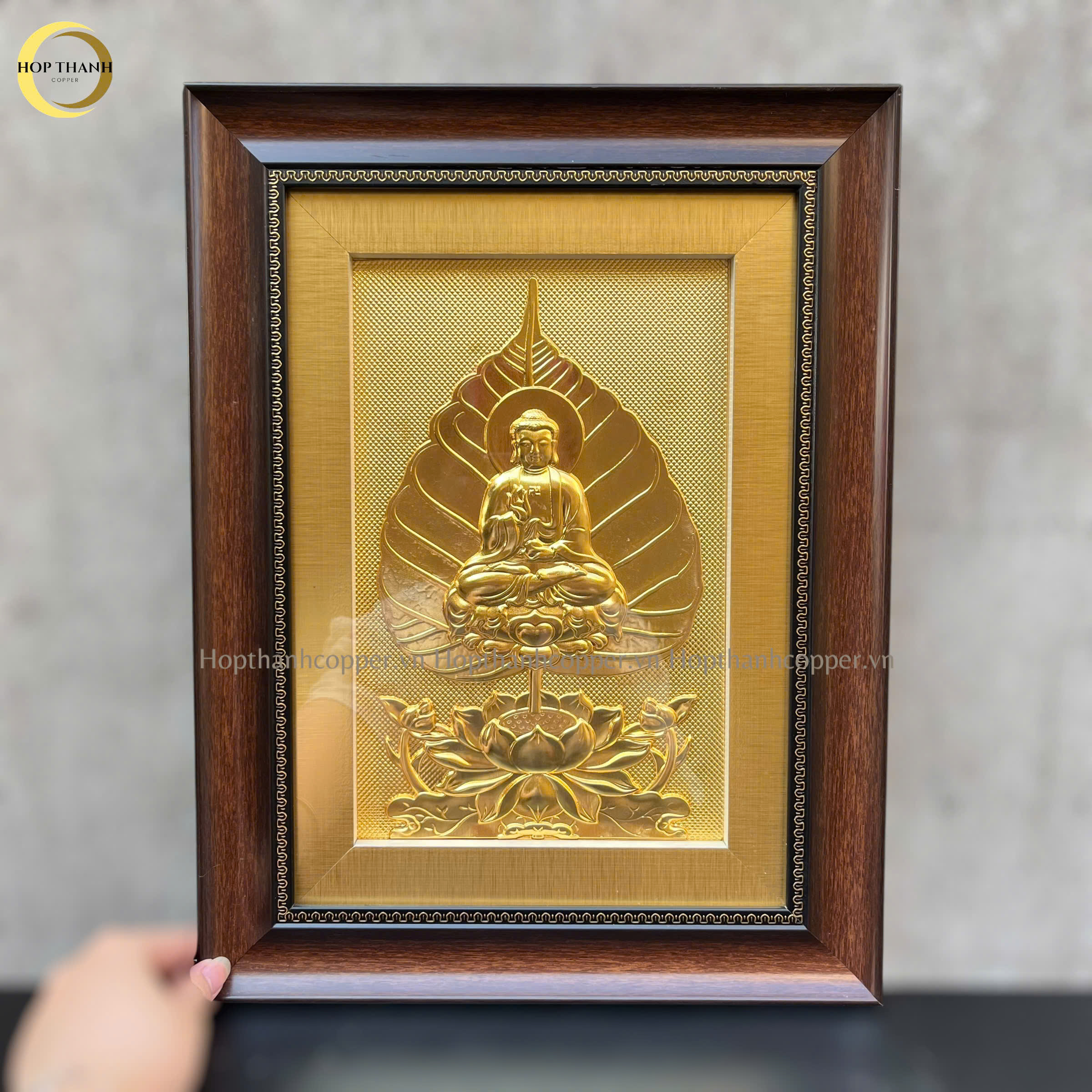 TRANH LÁ BỒ ĐỀ CHÂN DUNG PHẬT BẰNG ĐỒNG DÁT VÀNG - KÍCH THƯỚC 32X42CM