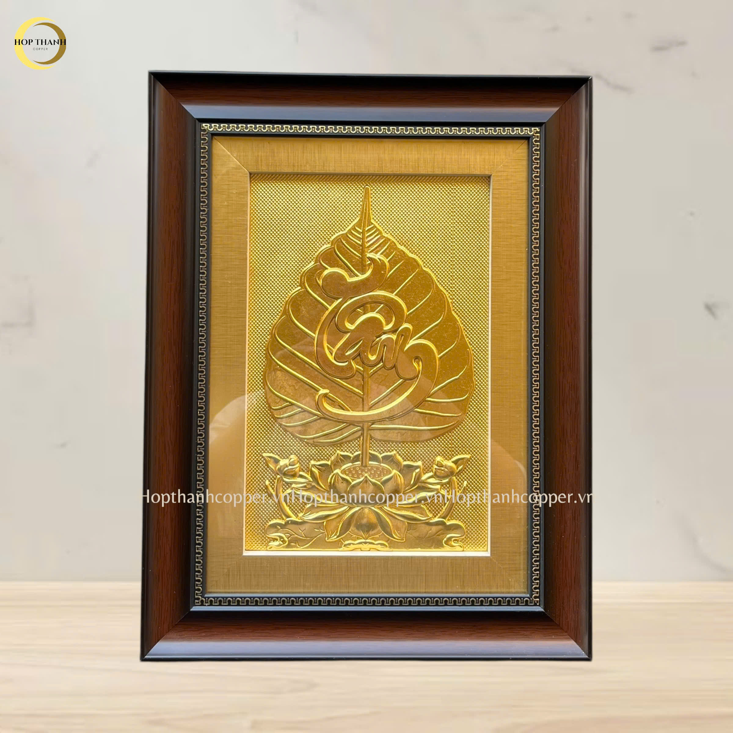 TRANH LÁ BỒ ĐỀ CHỮ TÂM BẰNG ĐỒNG DÁT VÀNG - KÍCH THƯỚC 32X42CM