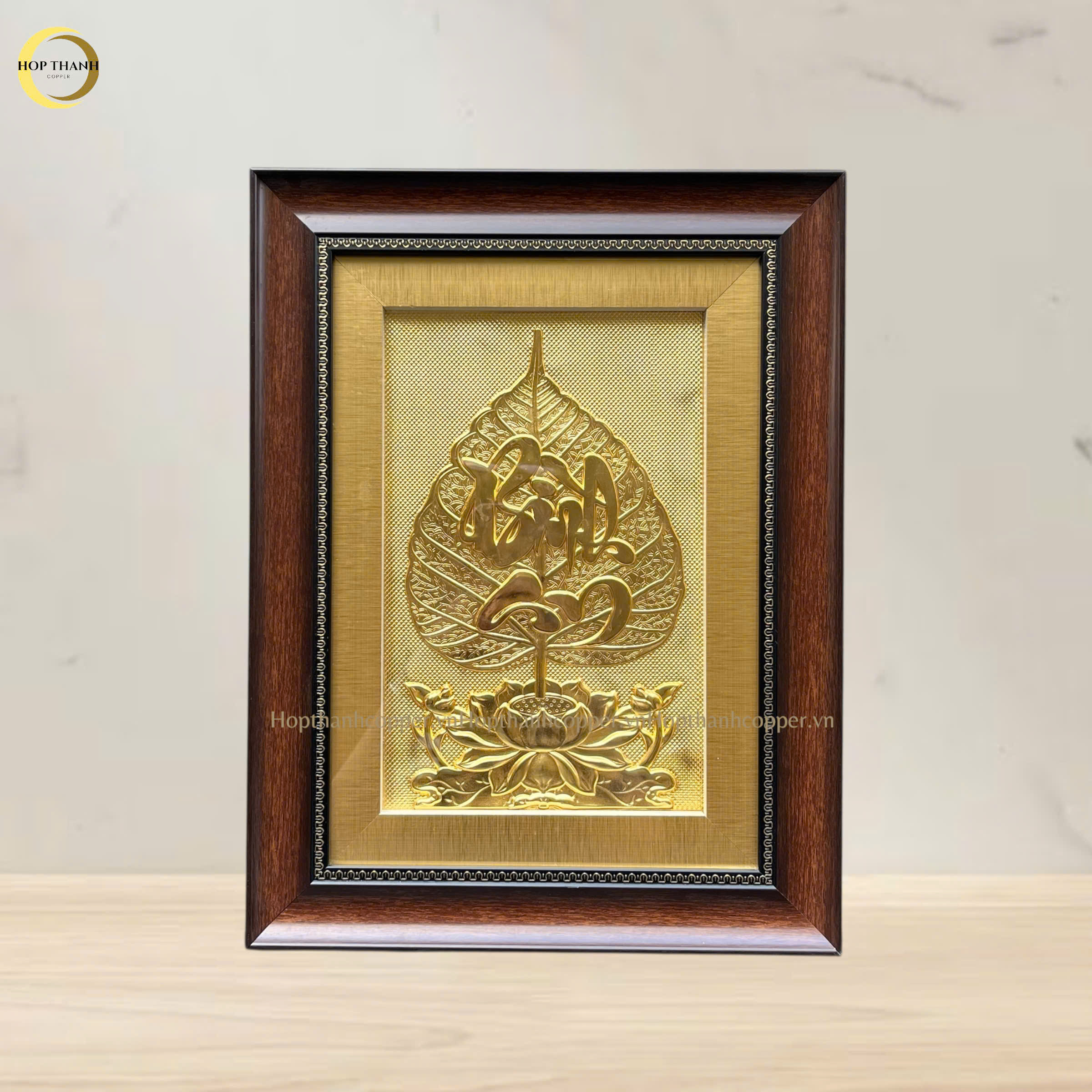 TRANH LÁ BỒ ĐỀ CHỮ BÌNH AN BẰNG ĐỒNG DÁT VÀNG - KÍCH THƯỚC 32X42CM