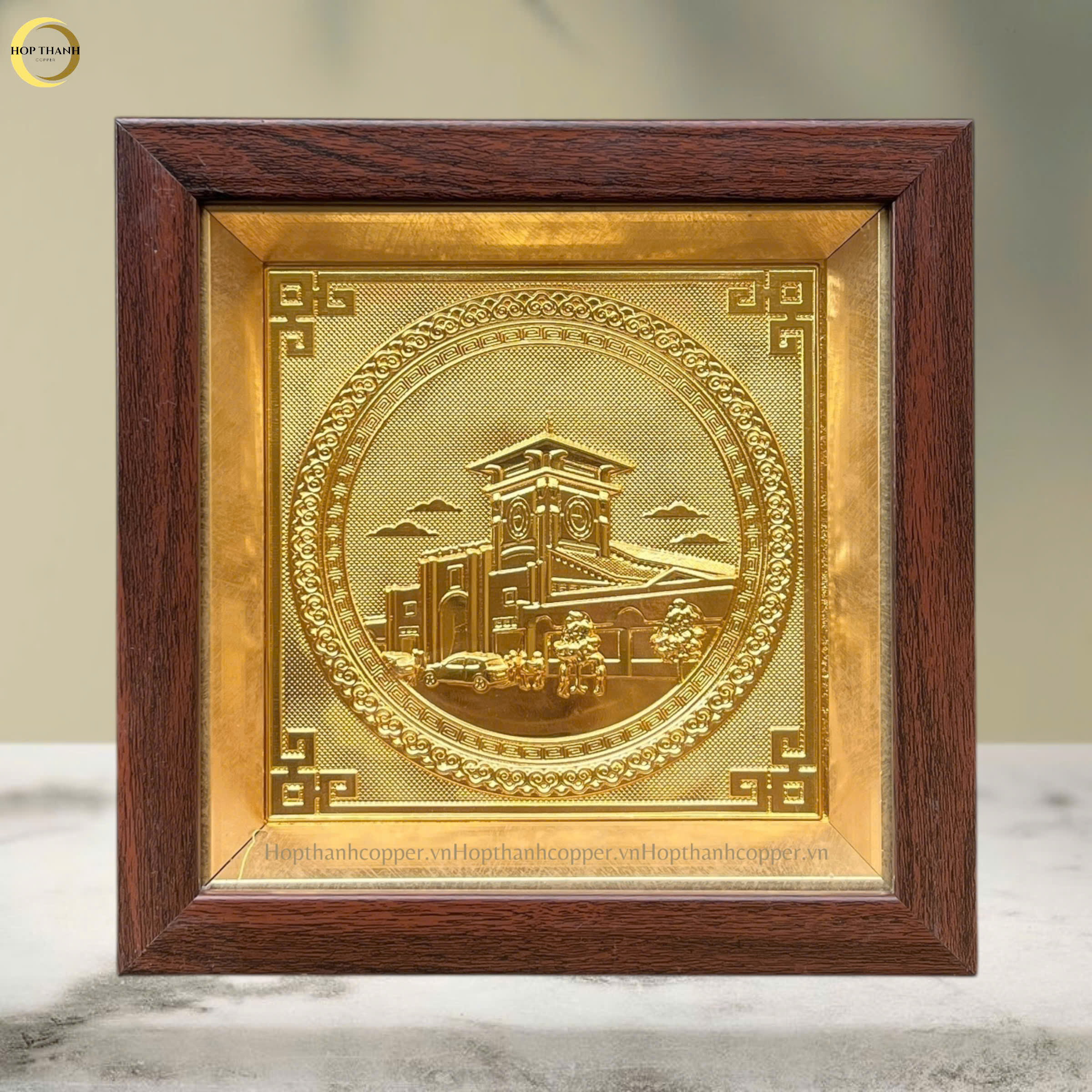 TRANH CHỢ BẾN THÀNH BẰNG ĐỒNG MẠ VÀNG 24K- TRANH QUÀ TẶNG ĐỂ BÀN (KÍCH THƯỚC 20X20CM )