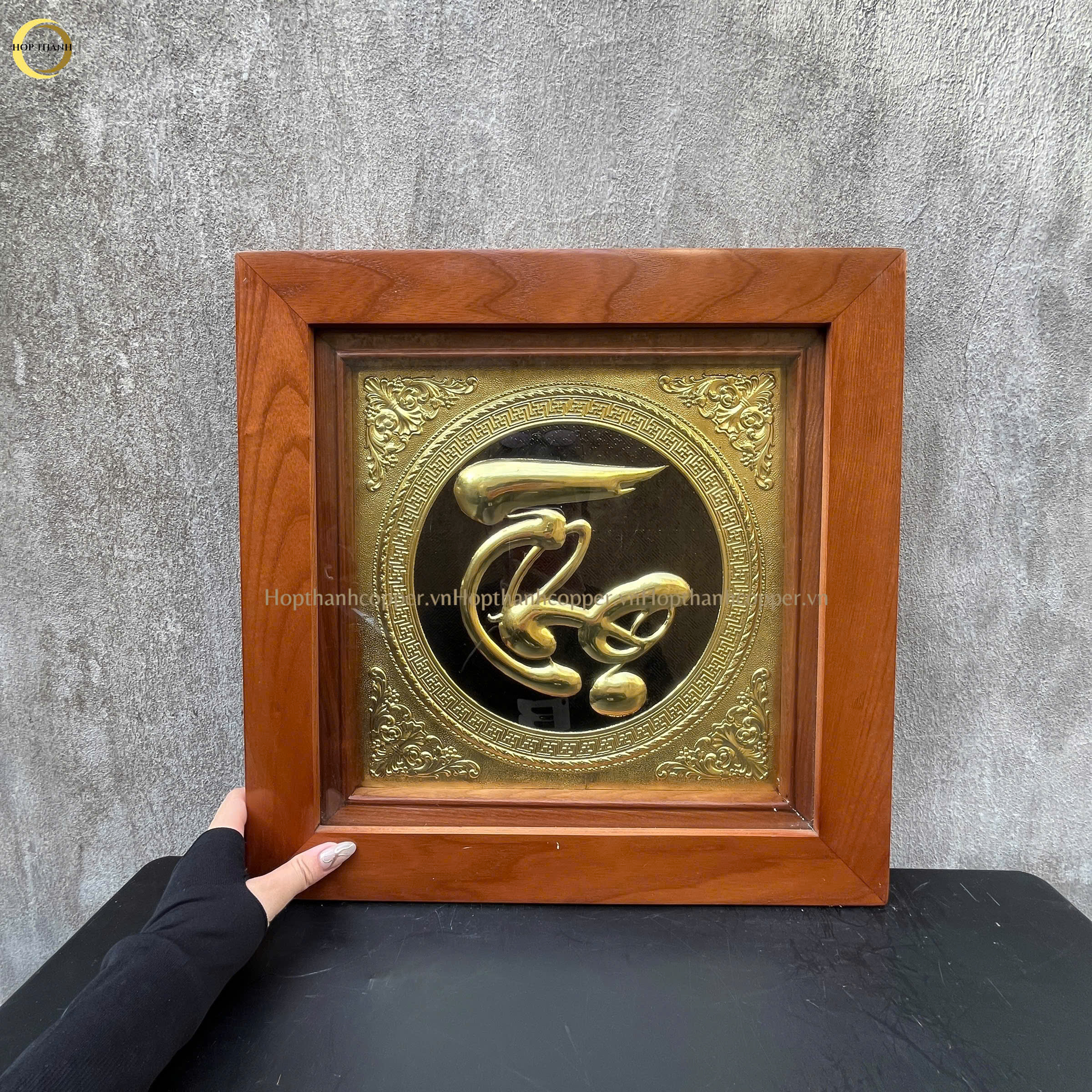 TRANH CHỮ THỌ BẰNG ĐỒNG VÀNG - KÍCH THƯỚC 42X42CM