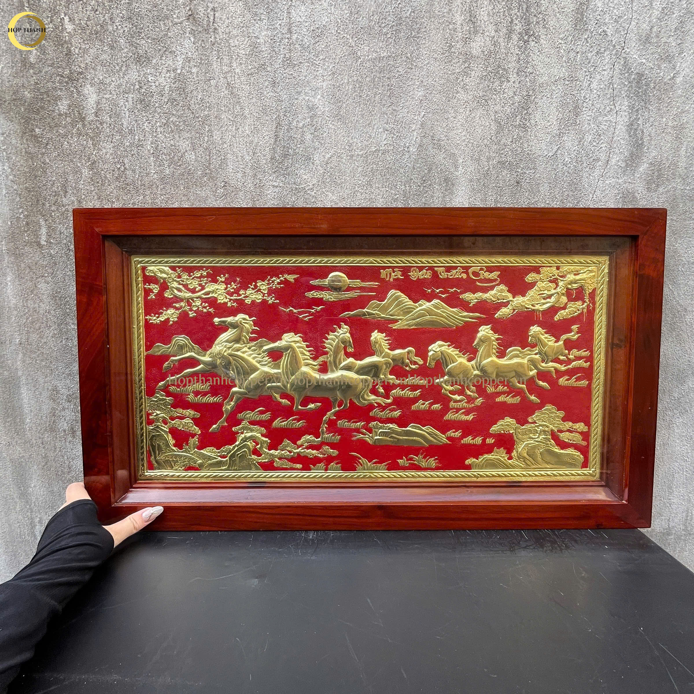 TRANH MÃ ĐÁO THÀNH CÔNG BẰNG ĐỒNG VÀNG - KÍCH THƯỚC 68X38CM