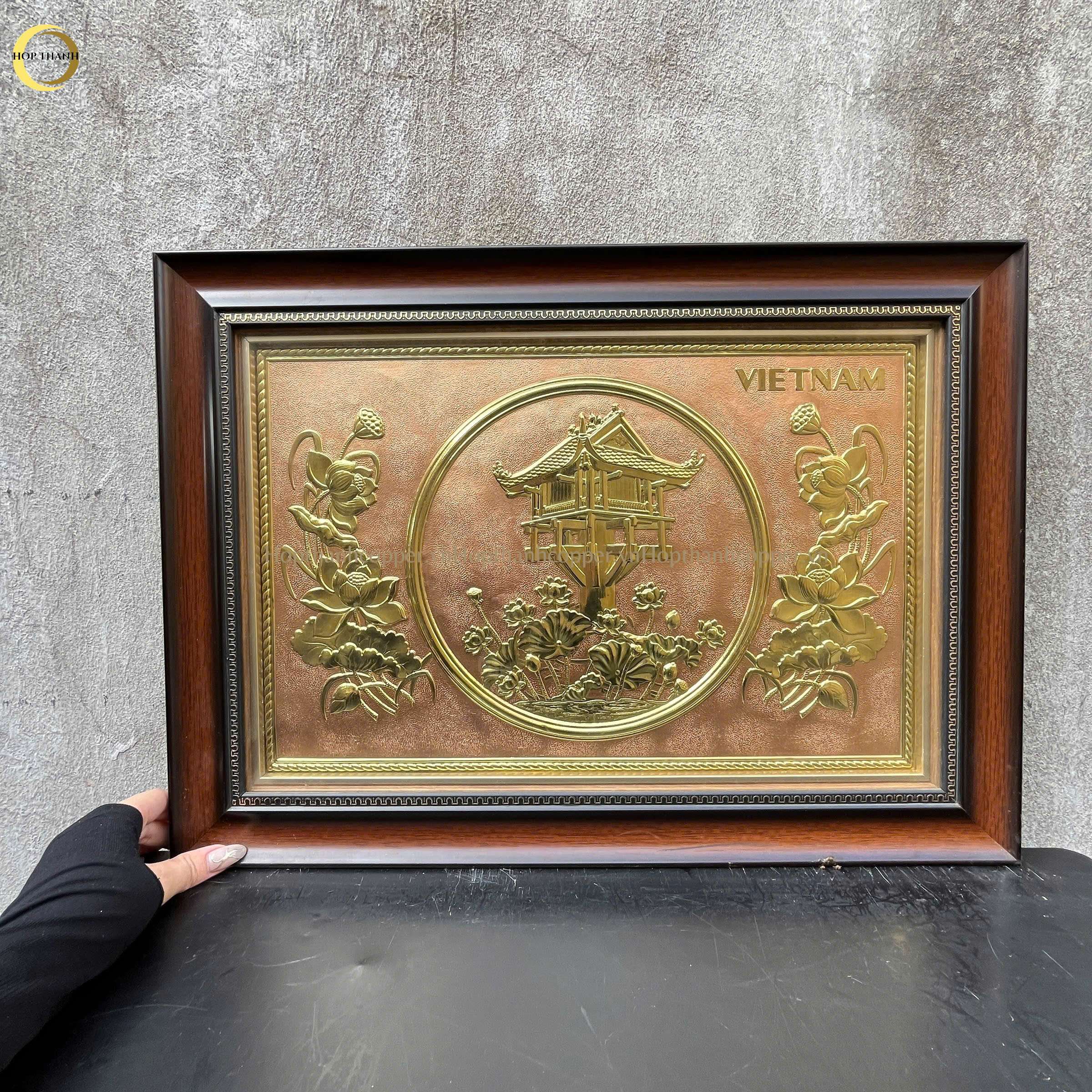 TRANH CHÙA MỘT CỘT BẰNG ĐỒNG VÀNG - KÍCH THƯỚC 54X38CM