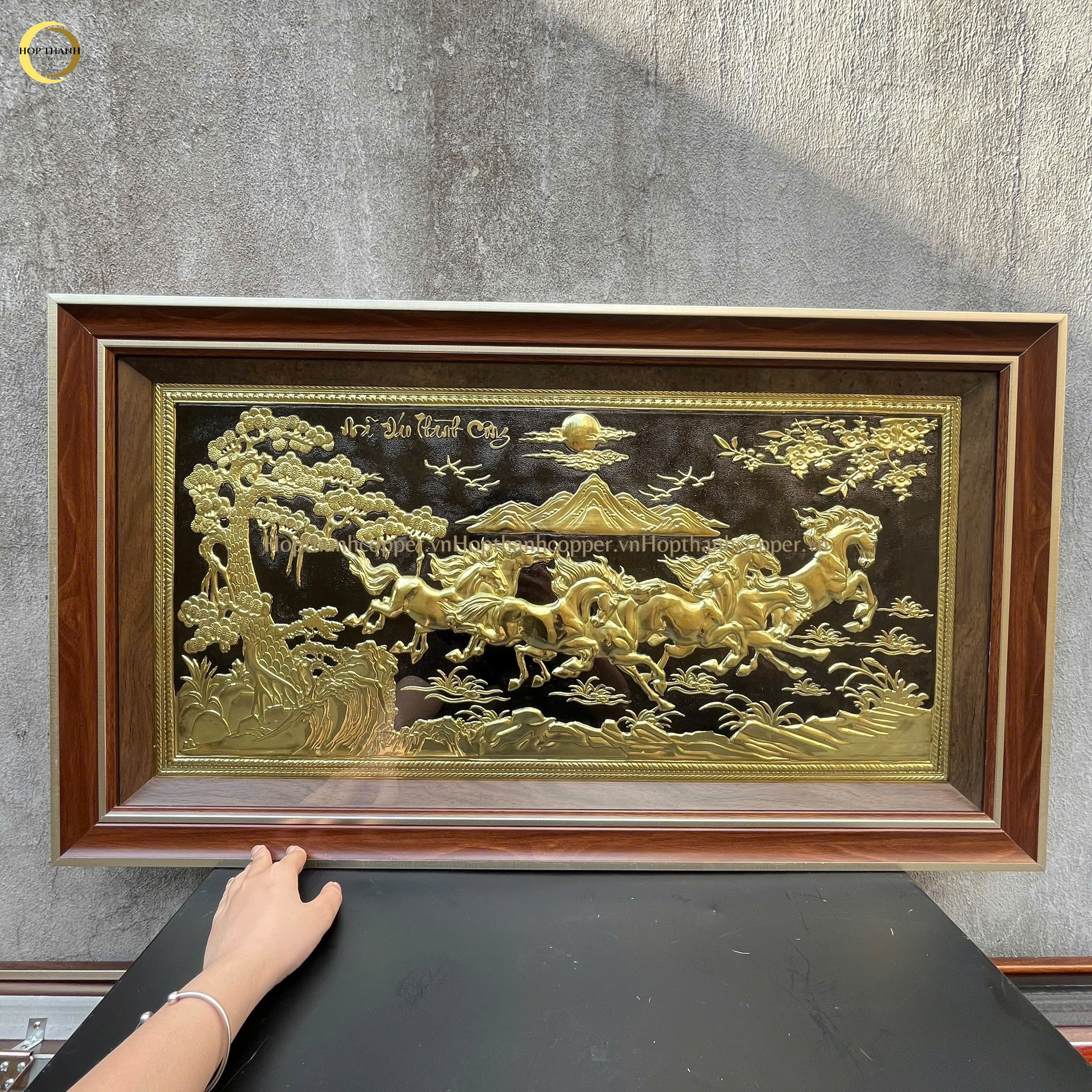 TRANH MÃ ĐÁO THÀNH CÔNG BẰNG ĐỒNG VÀNG - KÍCH THƯỚC 90X50CM
