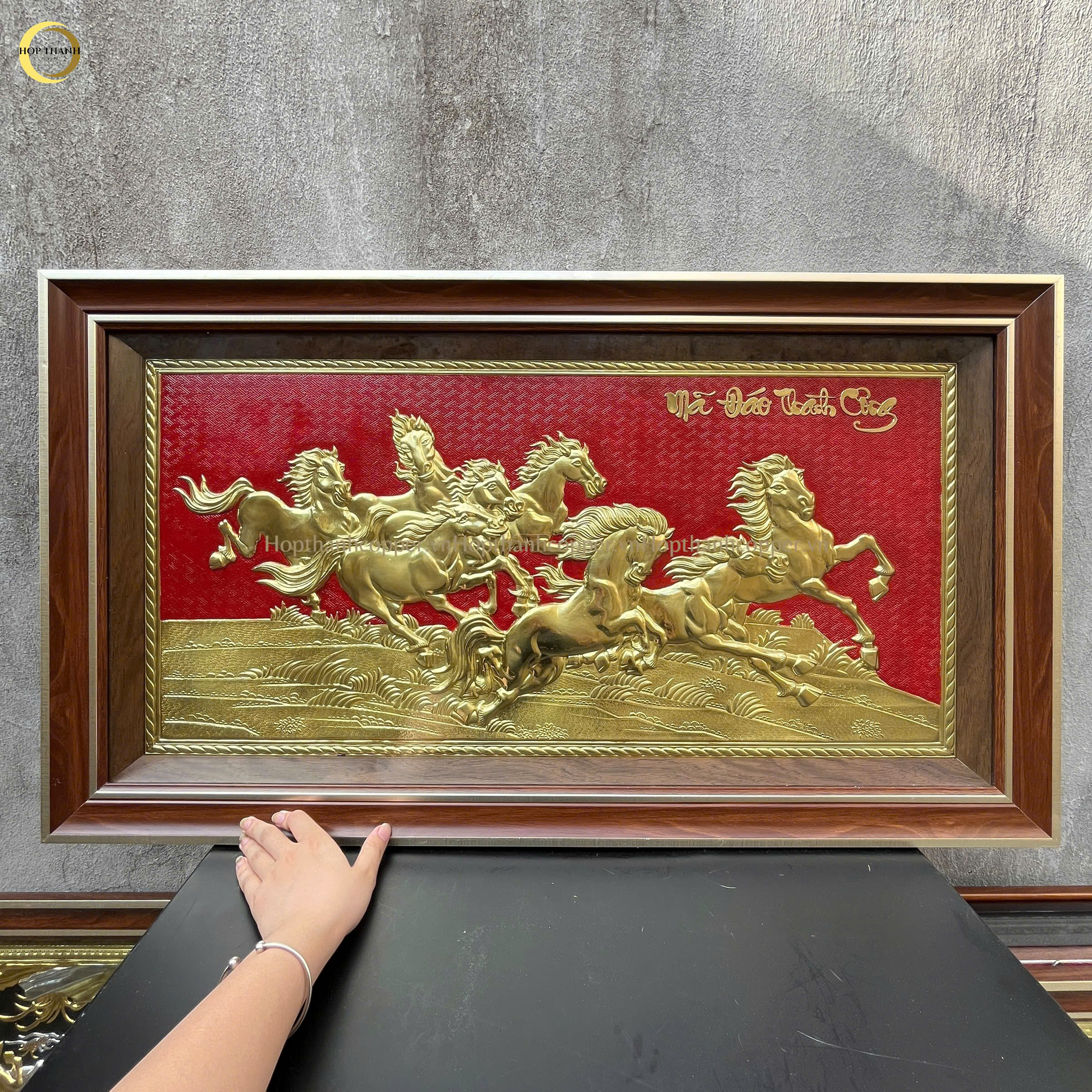 TRANH MÃ ĐÁO THÀNH CÔNG BẰNG ĐỒNG VÀNG - KÍCH THƯỚC 90X50CM