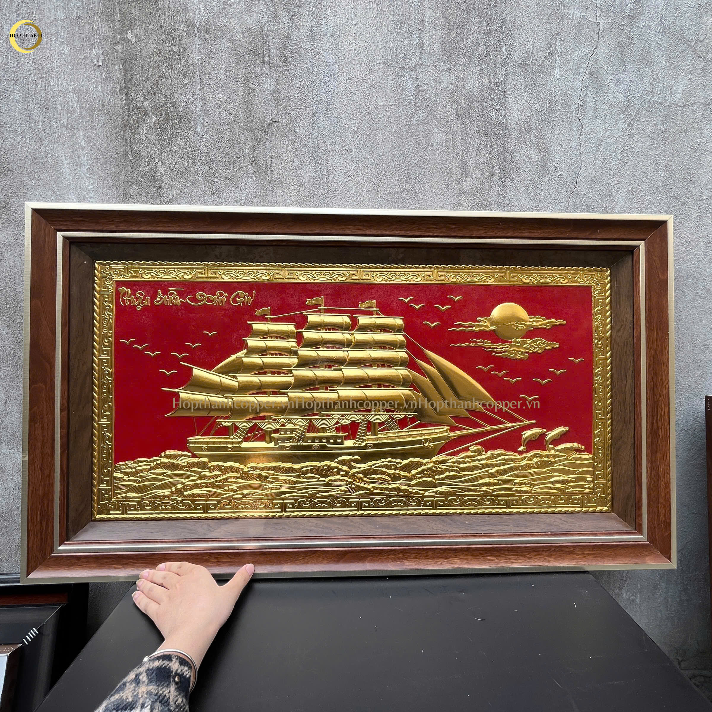 TRANH THUẬN BUỒM XUÔI GIÓ BẰNG ĐỒNG DÁT VÀNG - KÍCH THƯỚC 92X52CM
