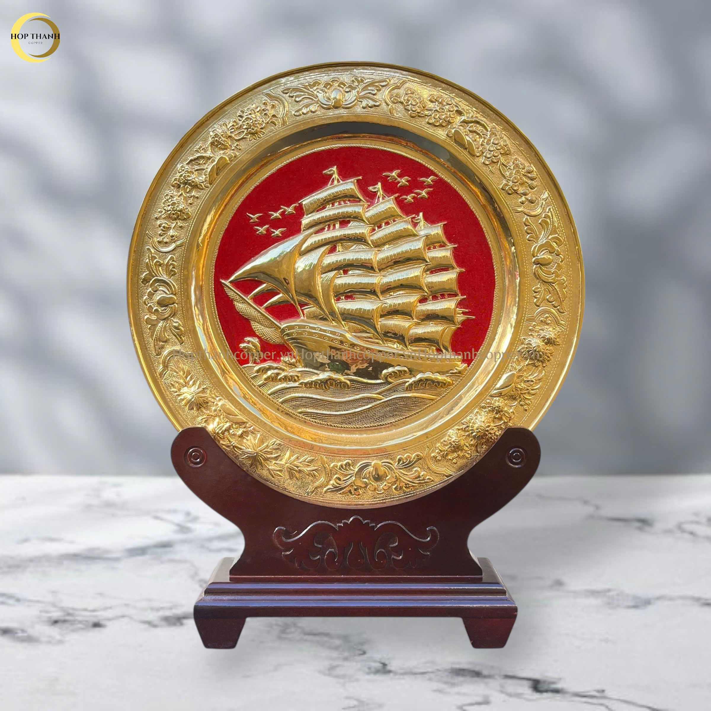 TRANH ĐĨA THUẬN BUỒM XUÔI GIÓ BẰNG ĐỒNG MẠ VÀNG 24K - ĐƯỜNG KÍNH 35CM