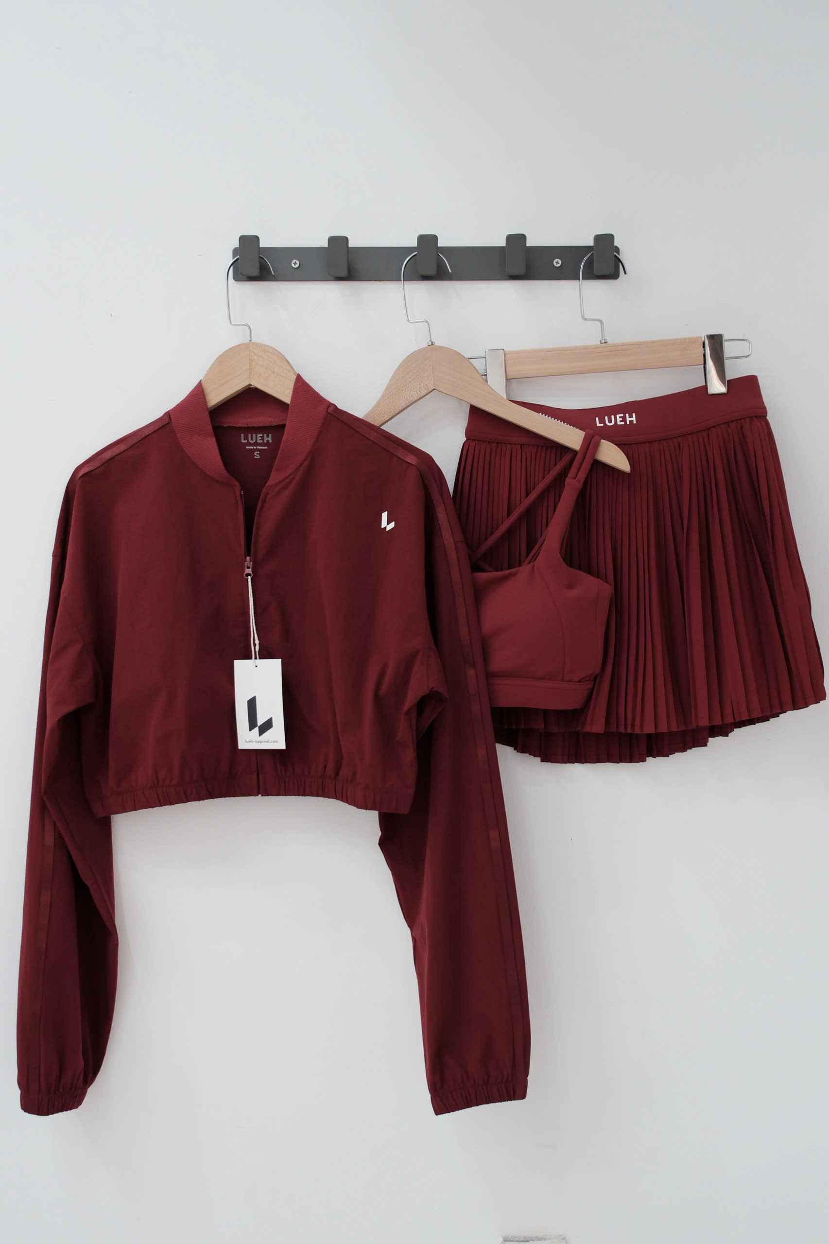 041 Set - Cherry Red
