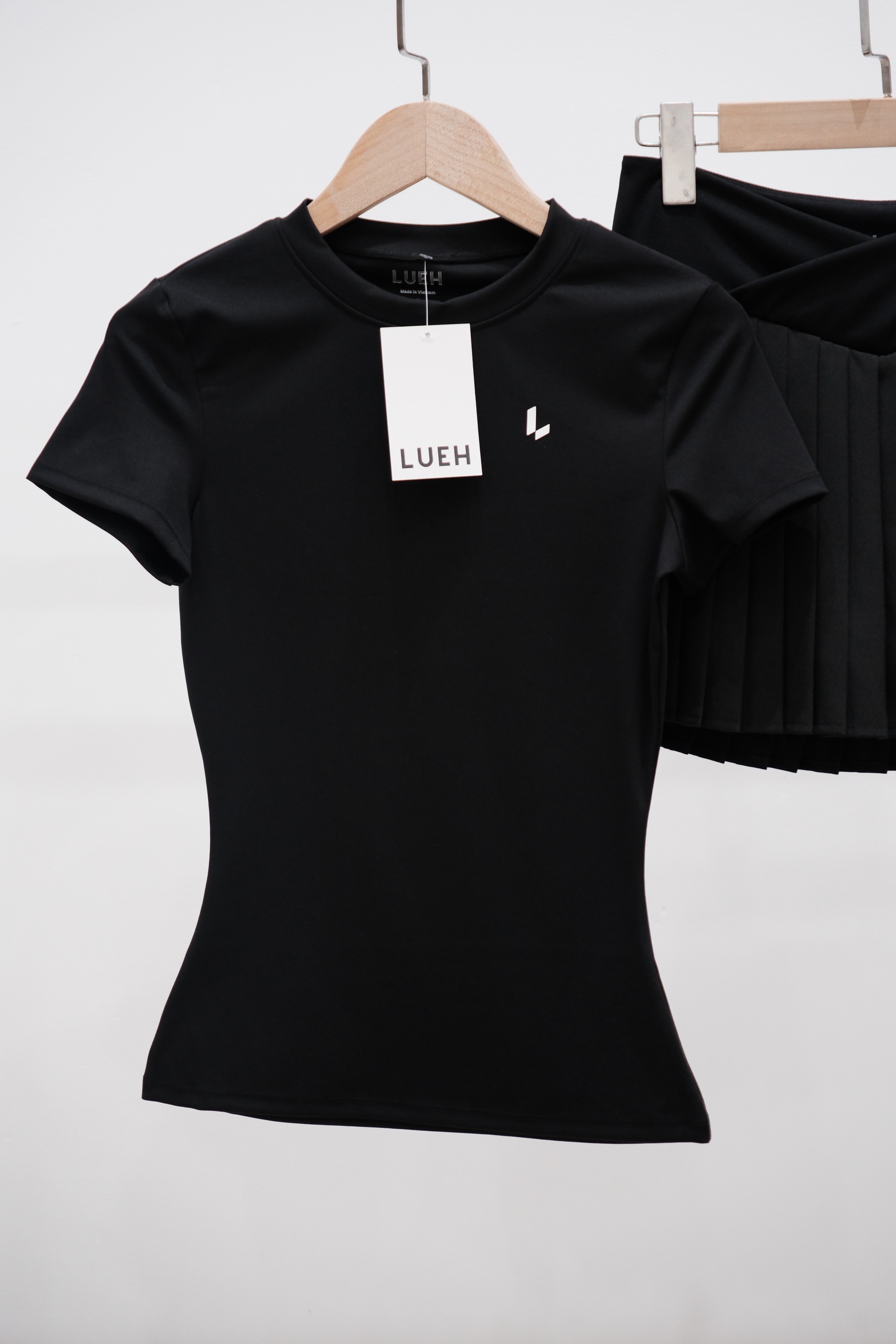 044 SET - Black