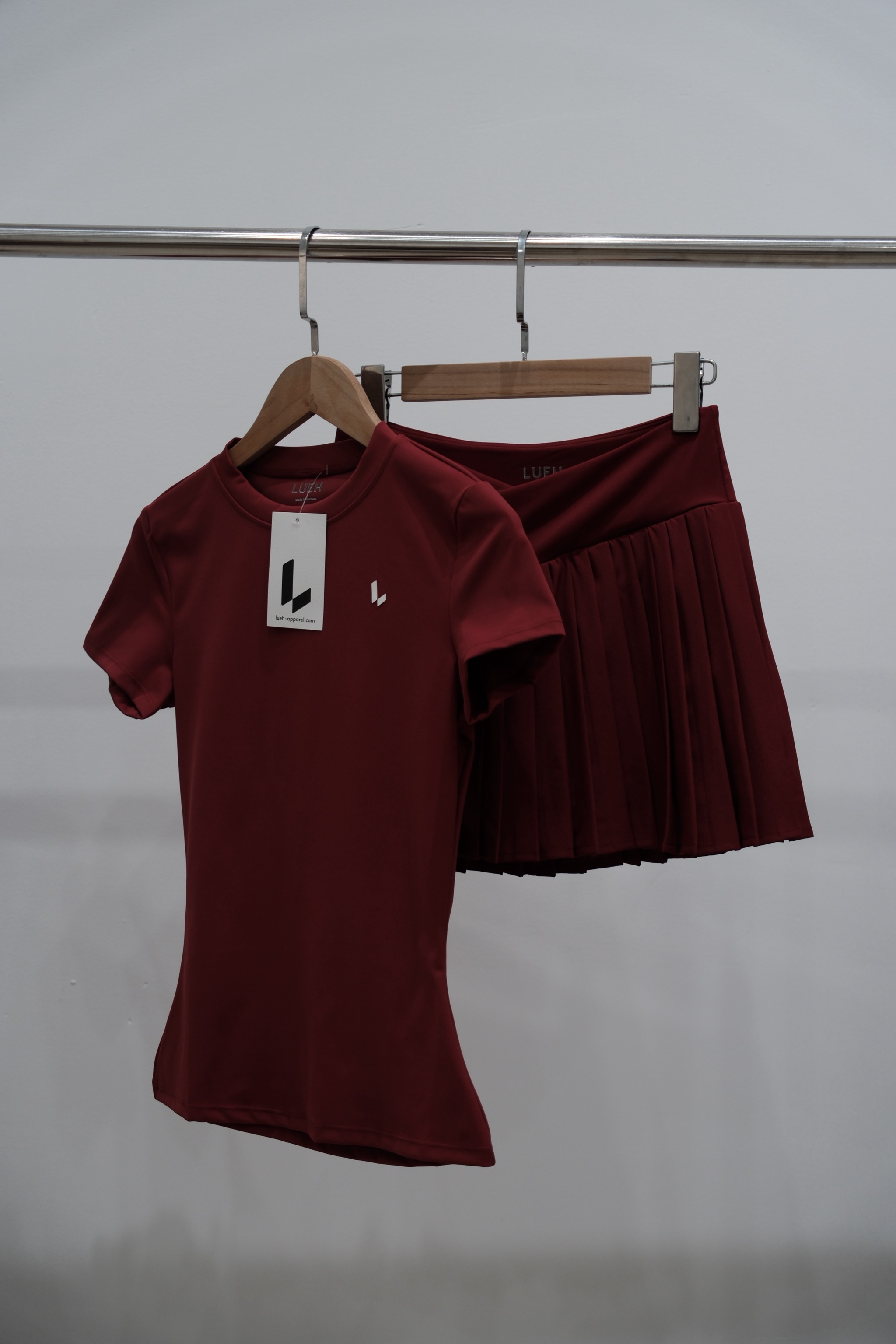 044 SET - Red