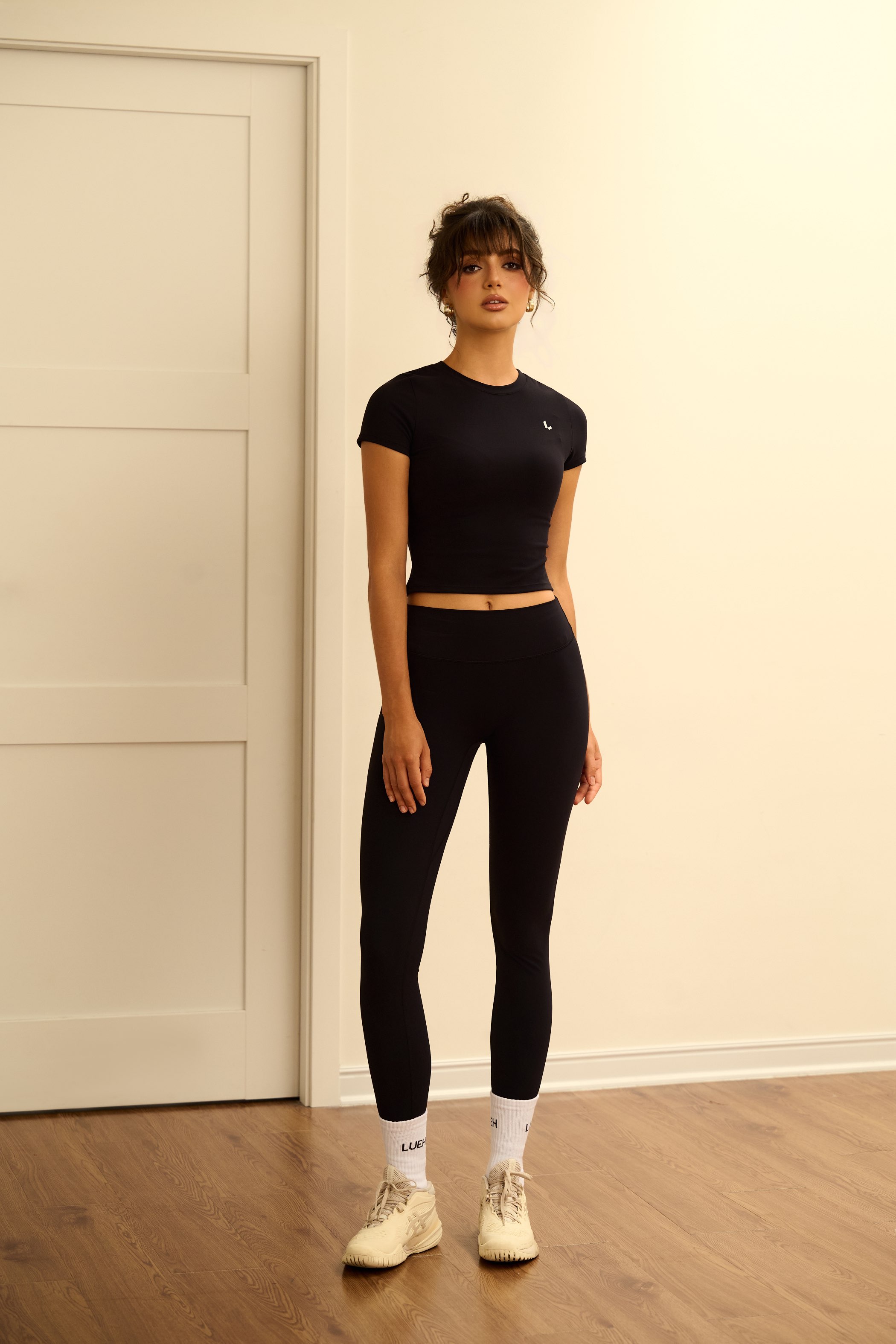 047 Set - Black