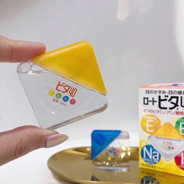 Nước nhỏ mắt Rohto vàng 12ml (bổ sung vitamin)