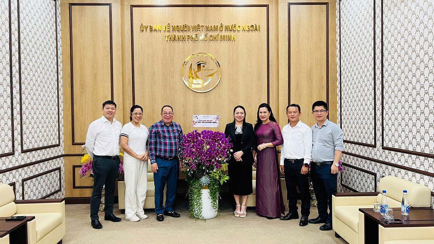 VCBC THĂM VÀ LÀM VIỆC TẠI ỦY BAN VỀ NGƯỜI VIỆT NAM Ở NƯỚC NGOÀI TP. HỒ CHÍ MINH