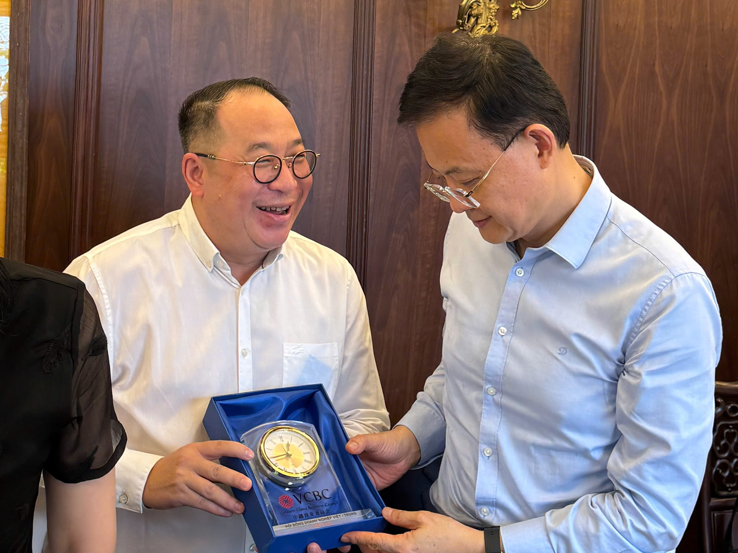 VCBC tiếp đón đoàn lãnh đạo tỉnh Quảng Tây, Trung Quốc: Mở rộng hợp tác kinh tế - văn hóa Việt-Trung