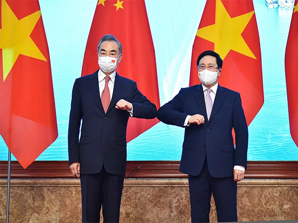 Làm sâu sắc hơn quan hệ hợp tác, hữu nghị Việt Nam - Trung Quốc