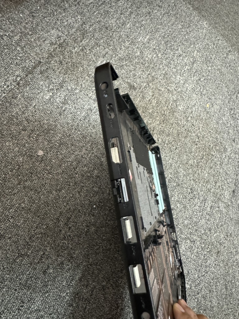 Vỏ D Dell Inspiron 3480 3481 3482 3490 3493 0D0XN0 Có Type C Đen New