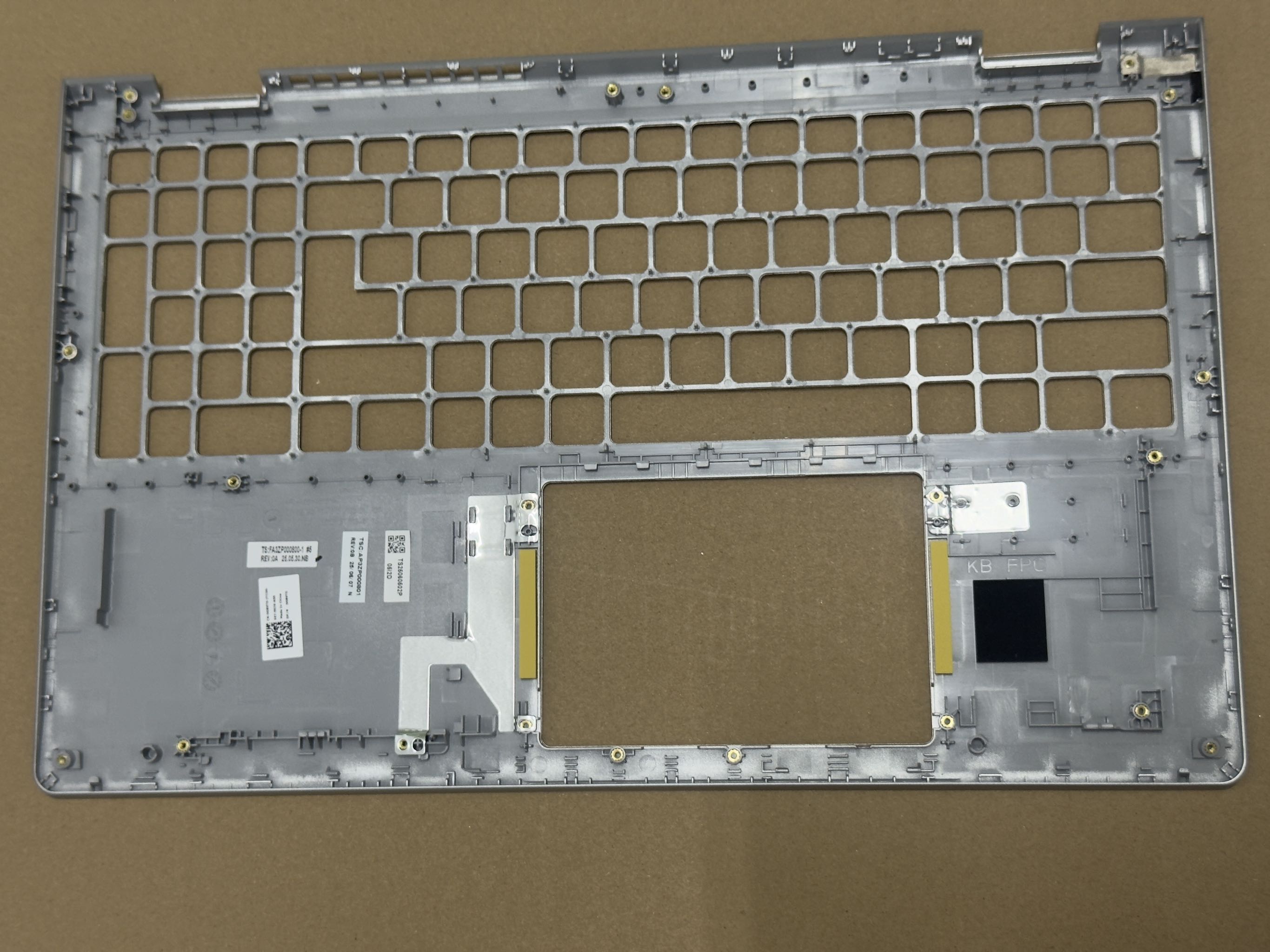Vỏ C Dell Inspiron 15 3511 3510 3515 3520 3530 3535 0G8XT0 00GTPK 0HRHC5 Có Type C Bạc New
