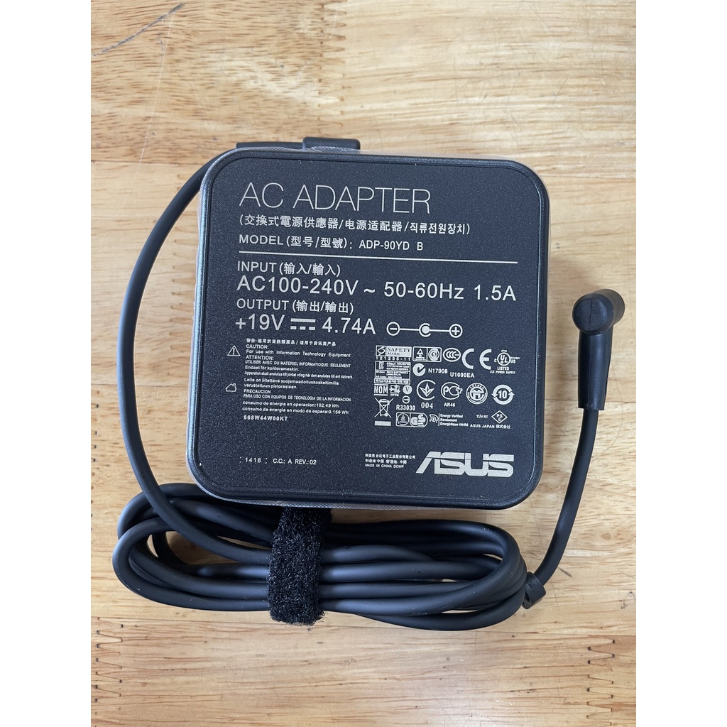 Sạc Laptop Asus 19V- 4.74A 90W Kim Nhỏ 4.5*3.0mm Dùng Cho Msi Modern 14 B11M B11MOU B11ML B11MU A11M B5M New