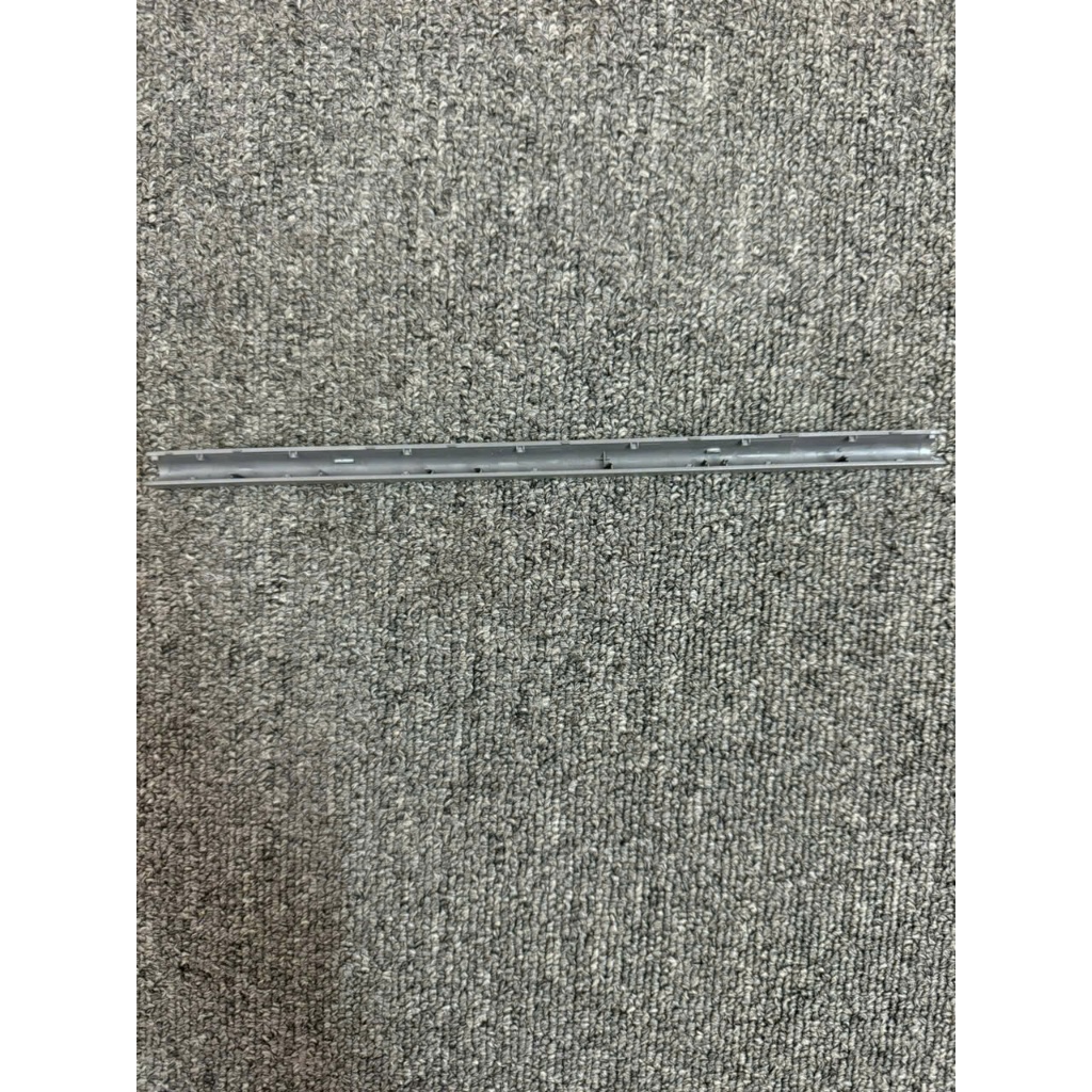 Thanh Che Bản Lề Dành Cho Laptop Lenovo IdeaPad Slim 5-14IAH8 83BF Bạc New
