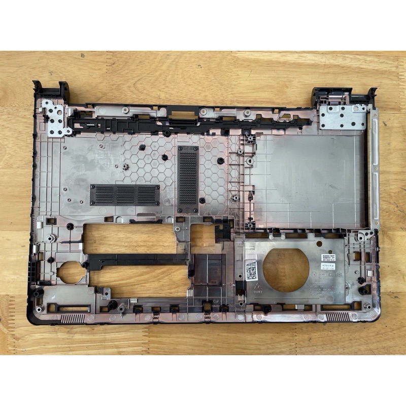 Vỏ D Dell Inspiron 5558 5559 5555 5566 V3558 V3559 0PTM4C Đen New