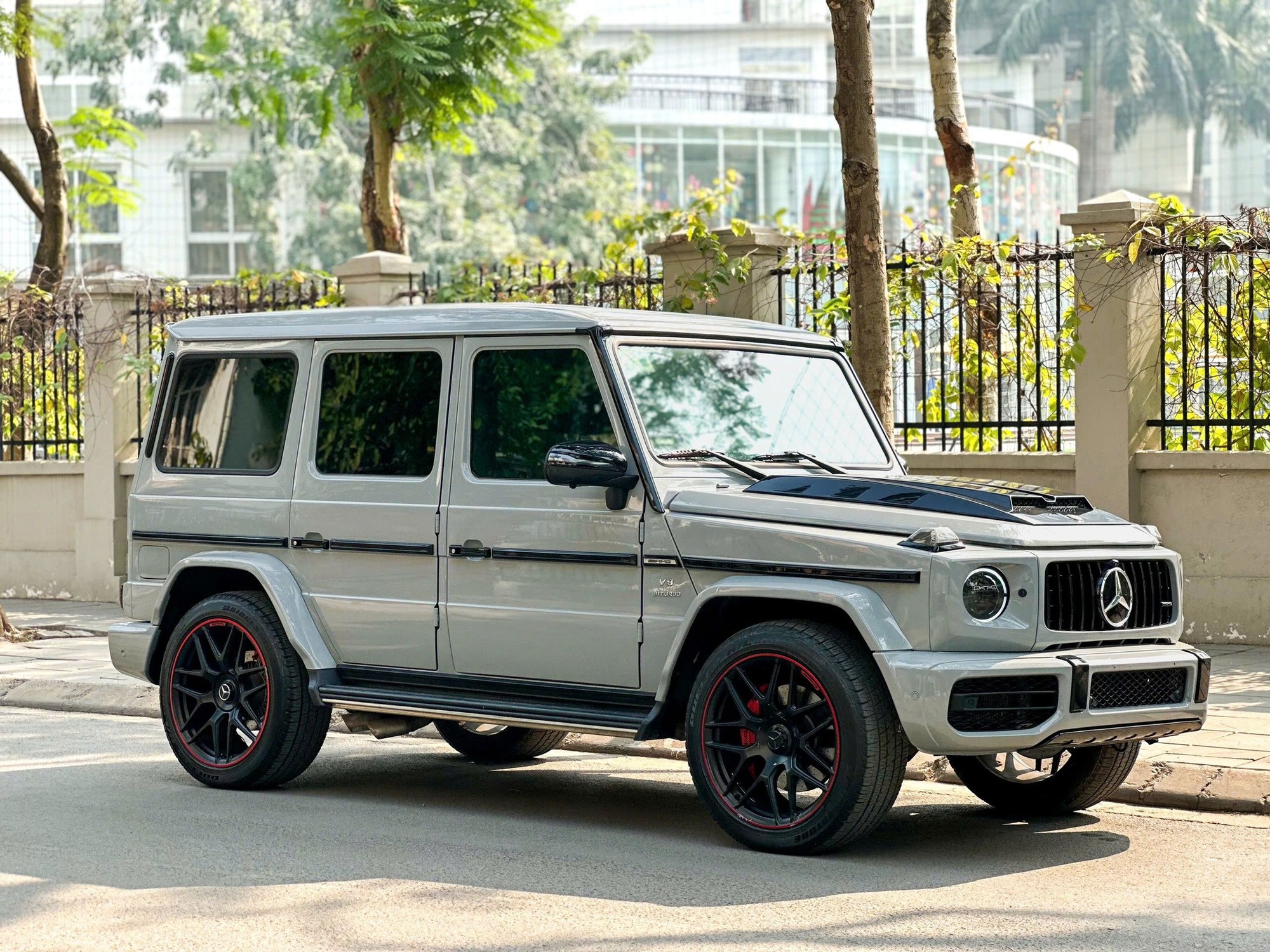 Thuê Xe Mercedes G63 7 Chỗ Tại TP.Hồ Chí Minh