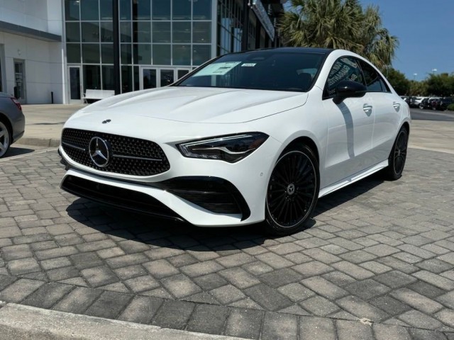 Thuê Xe Mercedes-Benz CLA Coupe Tại Hồ Chí Minh