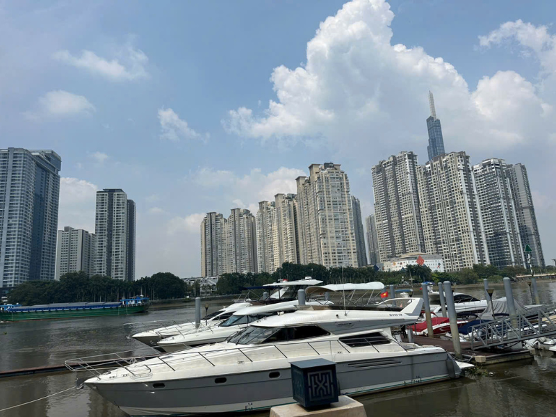 Cho Thuê Du Thuyền Azimut Cao Cấp Tại TP.HCM